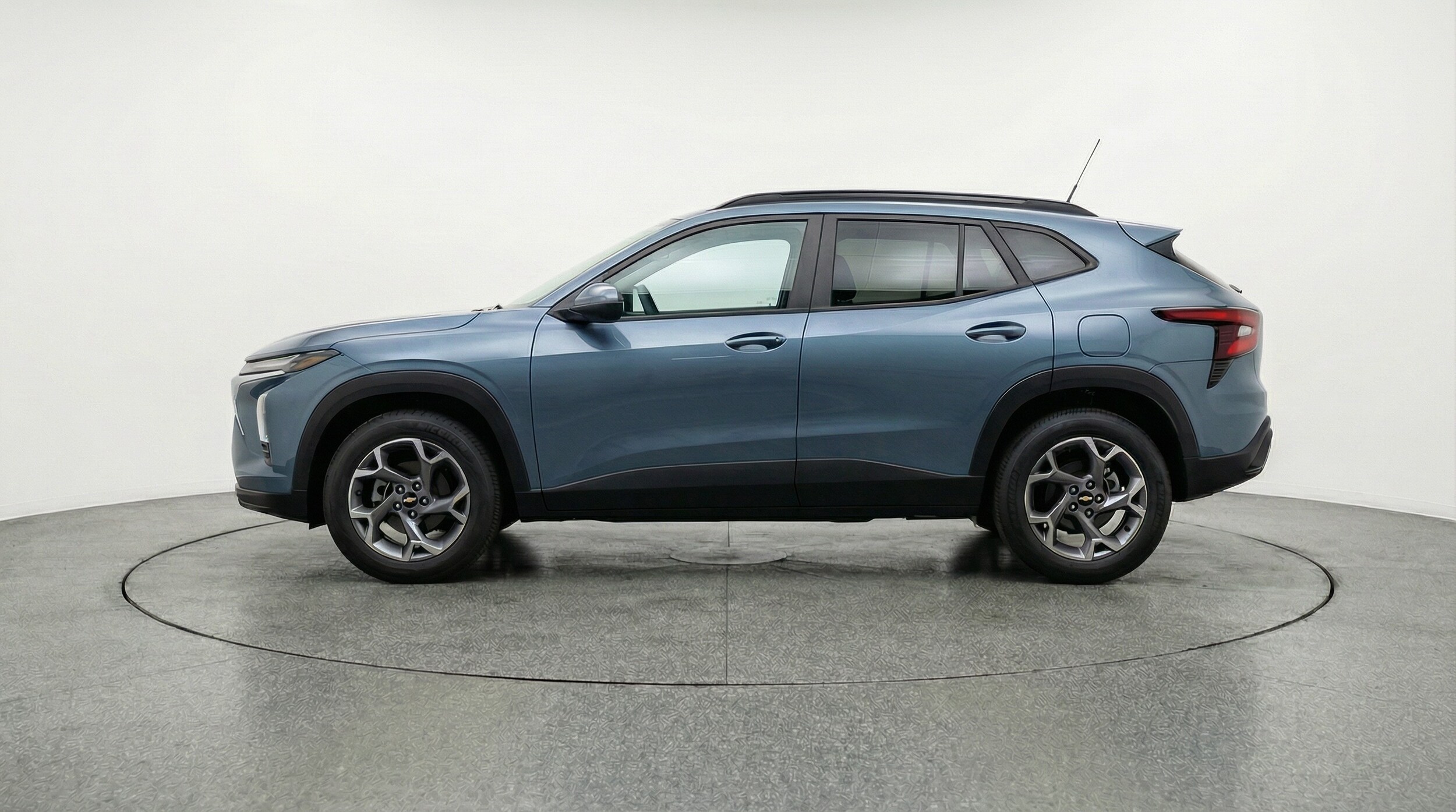 Thumbnail: 2025 Chevrolet Trax - 4