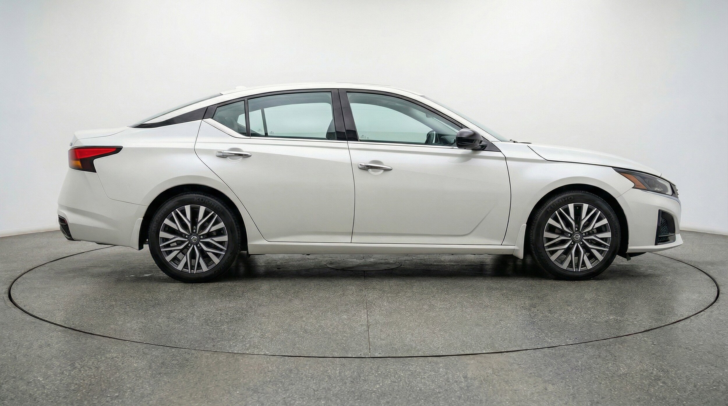 Thumbnail: 2025 Nissan Altima - 11