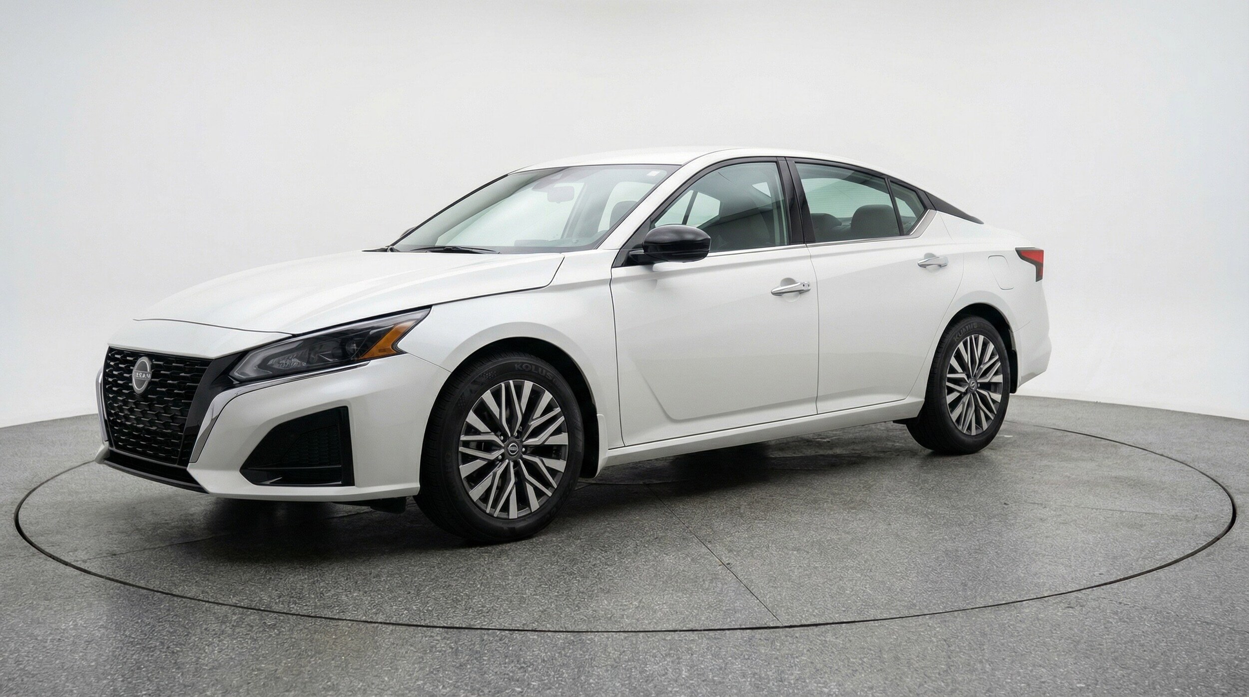 Thumbnail: 2025 Nissan Altima - 3