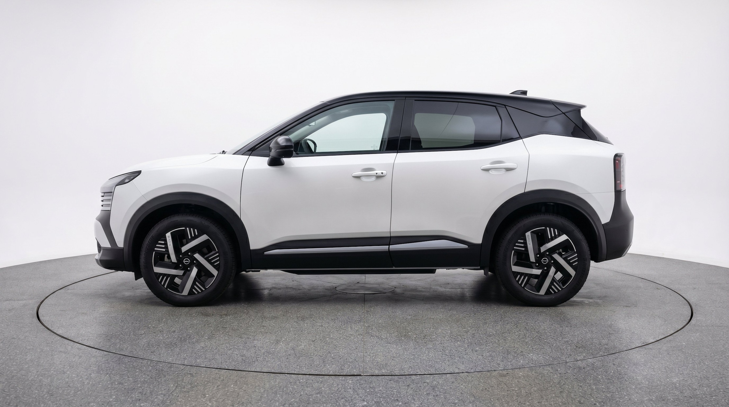 Thumbnail: 2026 Nissan Kicks - 5