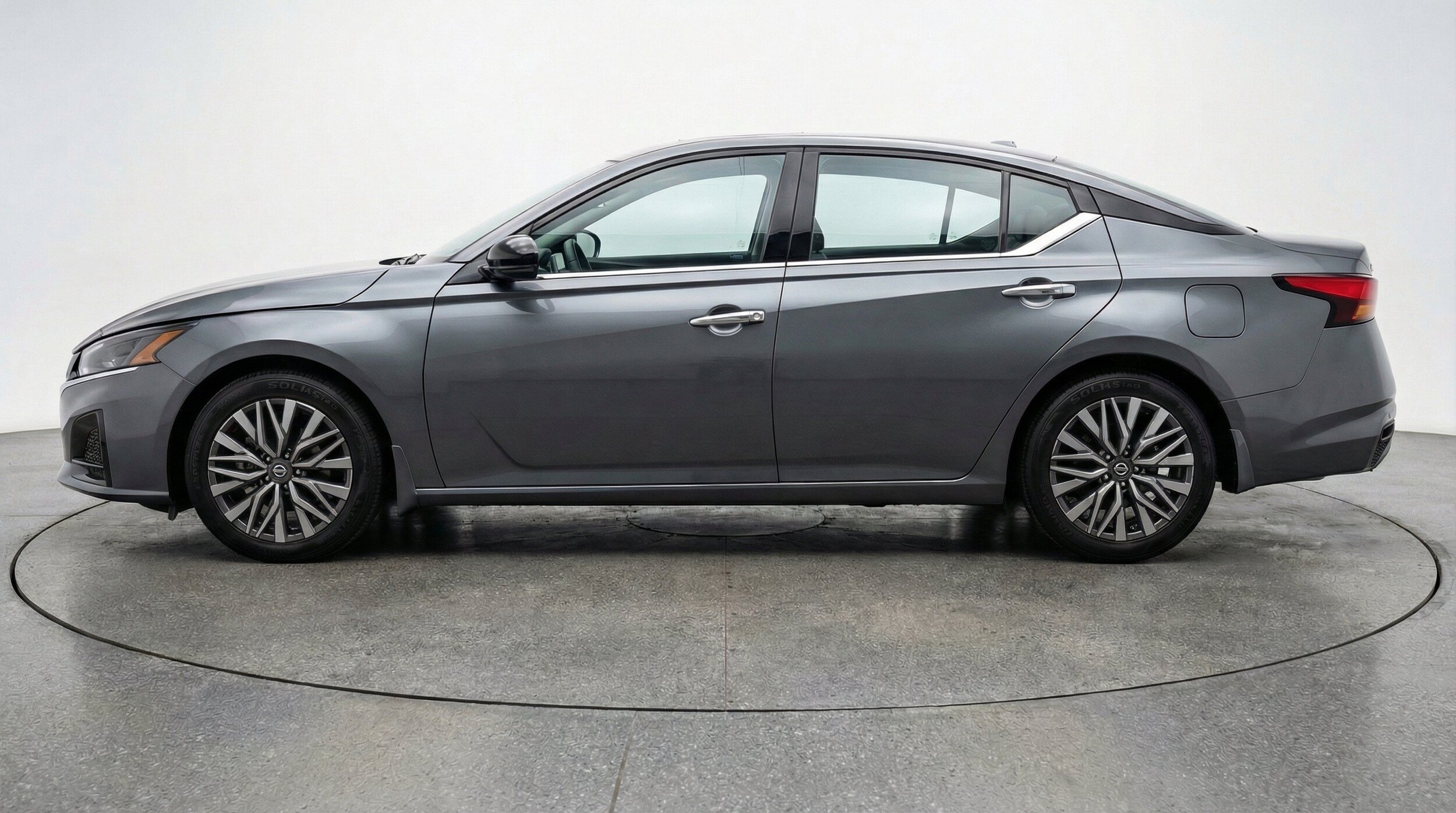 Thumbnail: 2025 Nissan Altima - 5