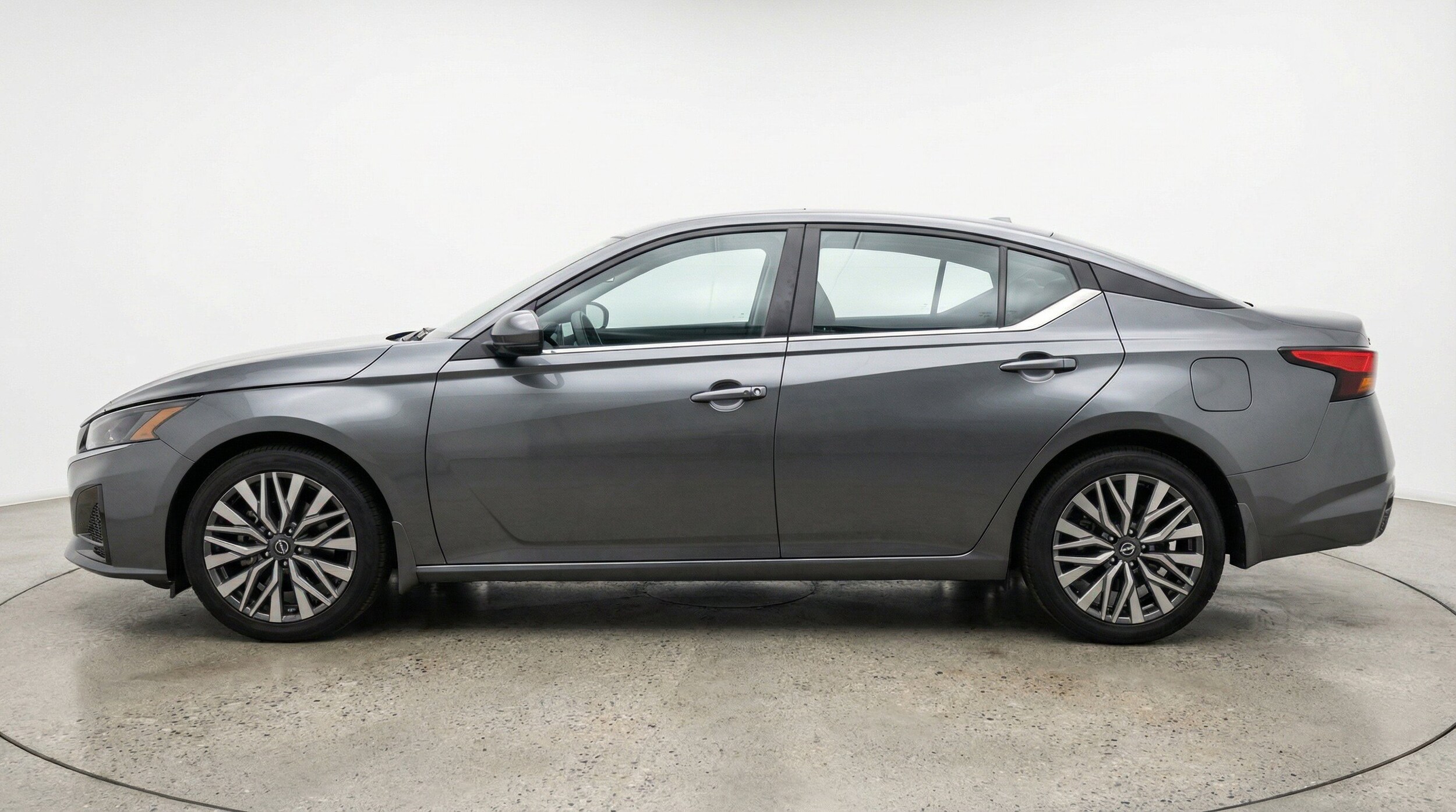 Thumbnail: 2025 Nissan Altima - 5