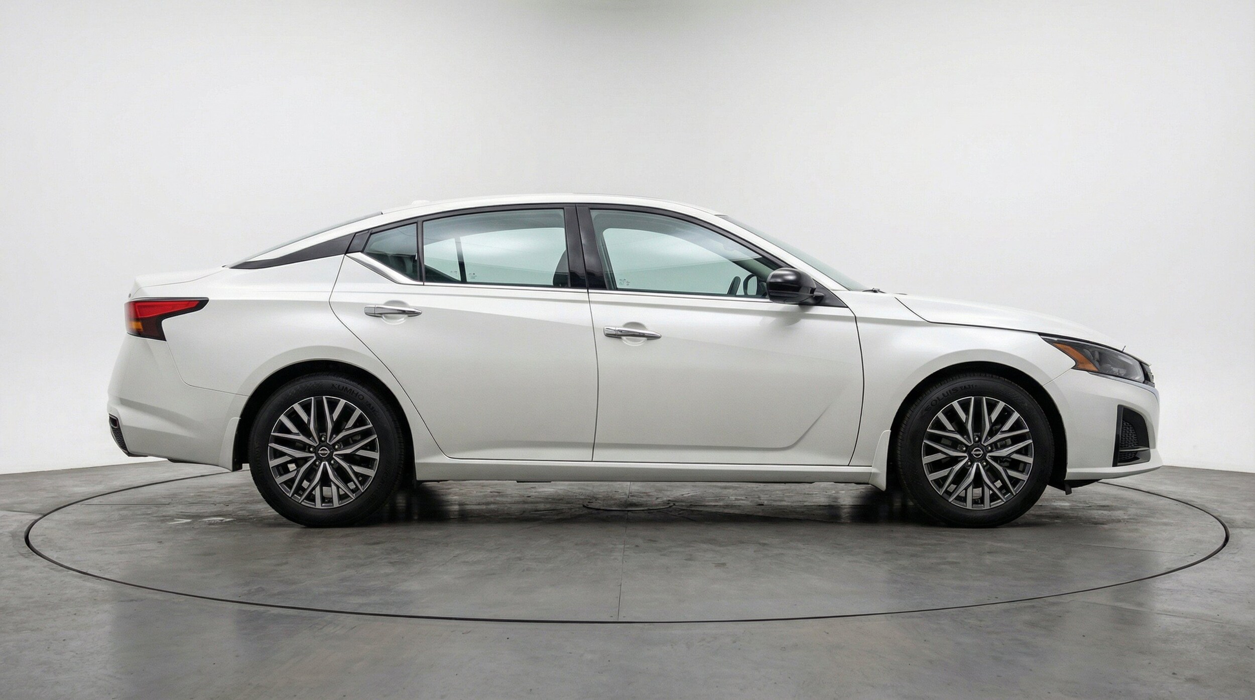 Thumbnail: 2025 Nissan Altima - 11
