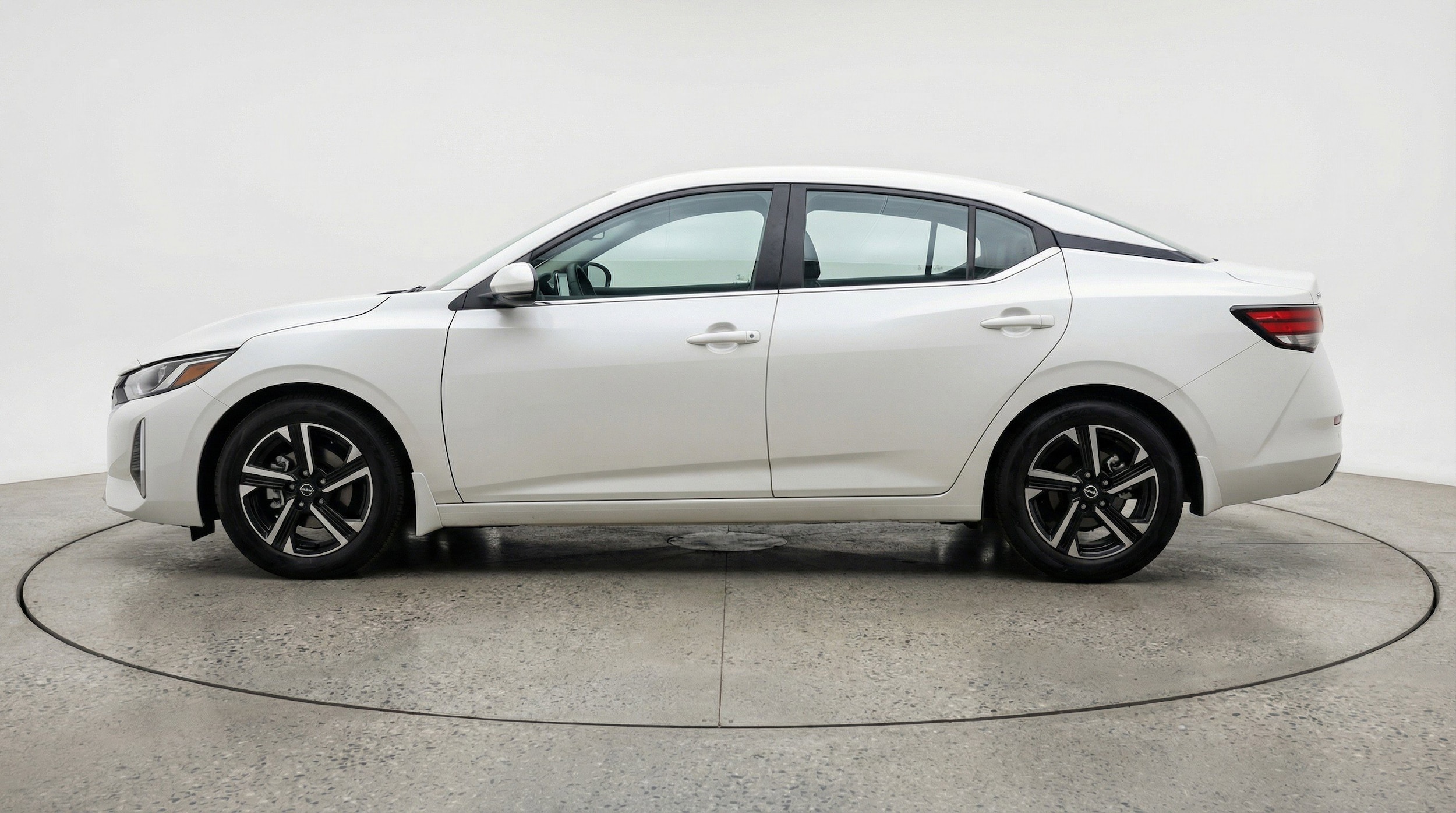 Thumbnail: 2025 Nissan Sentra - 5