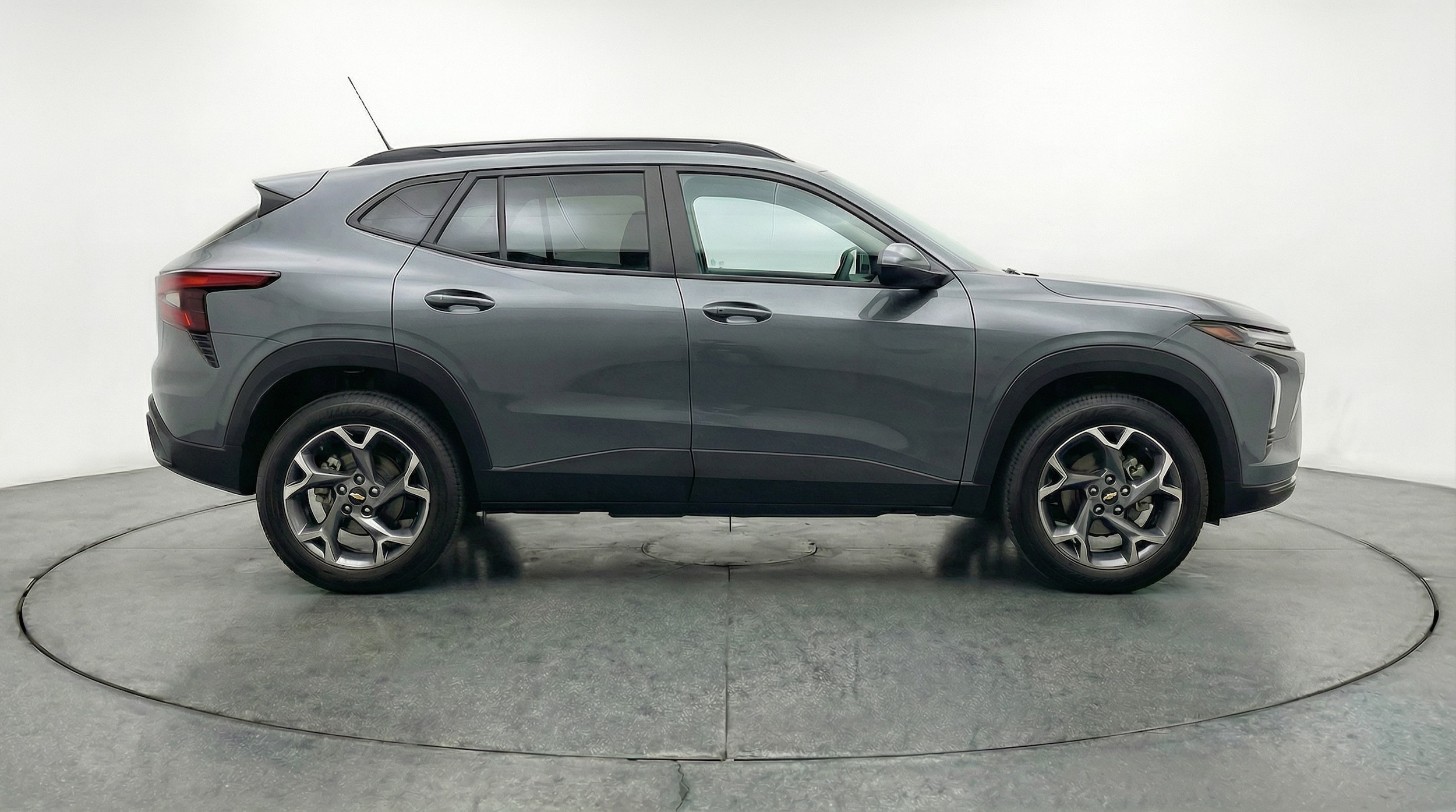 Thumbnail: 2025 Chevrolet Trax - 8