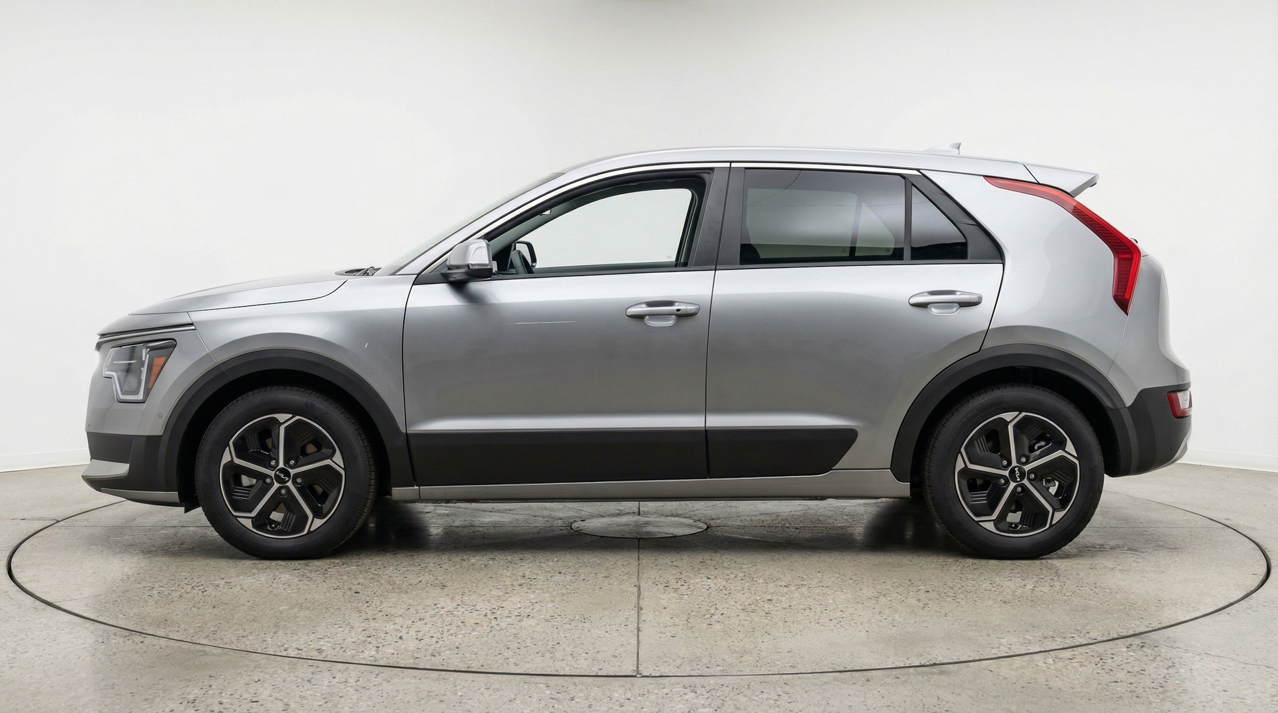 Thumbnail: 2026 Kia Niro - 5