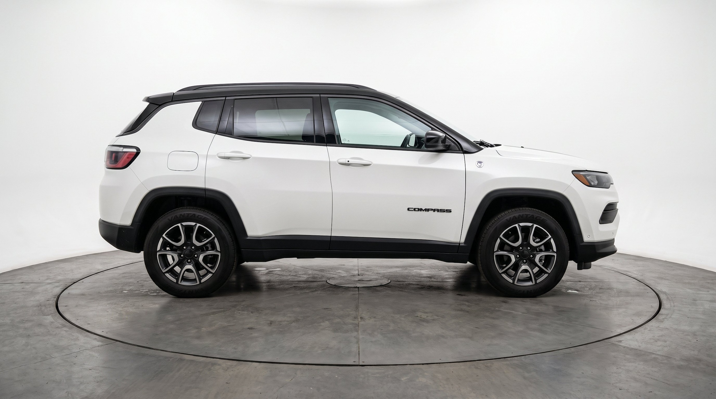 Thumbnail: 2025 Jeep Compass - 11