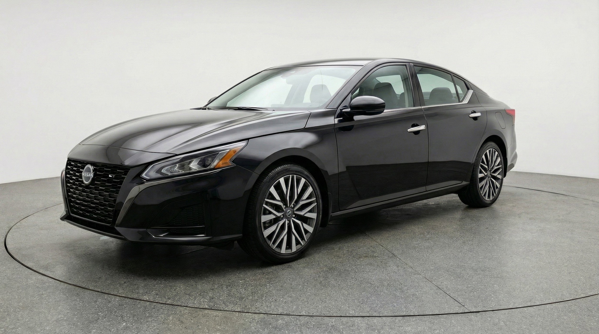 Thumbnail: 2025 Nissan Altima - 3