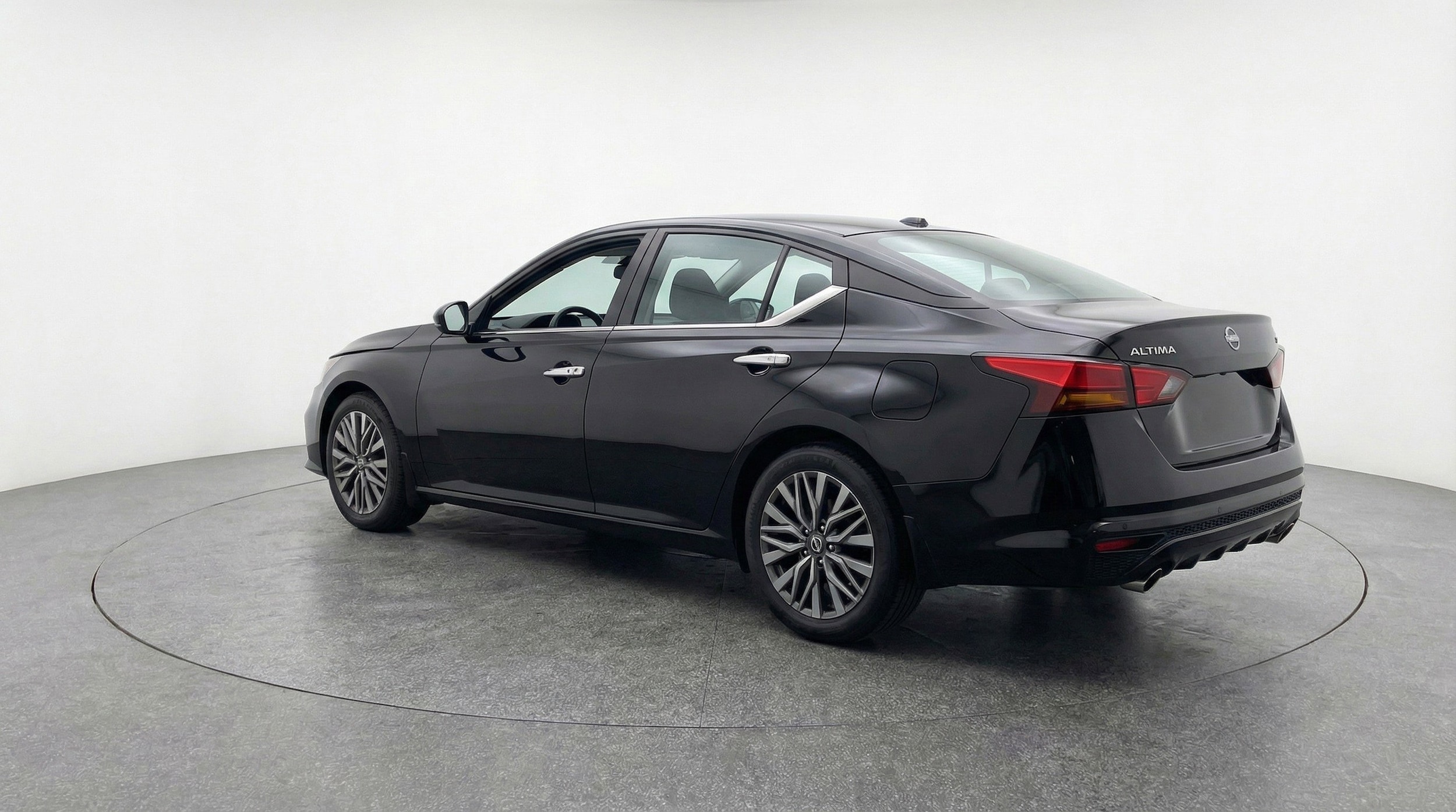 Thumbnail: 2025 Nissan Altima - 6