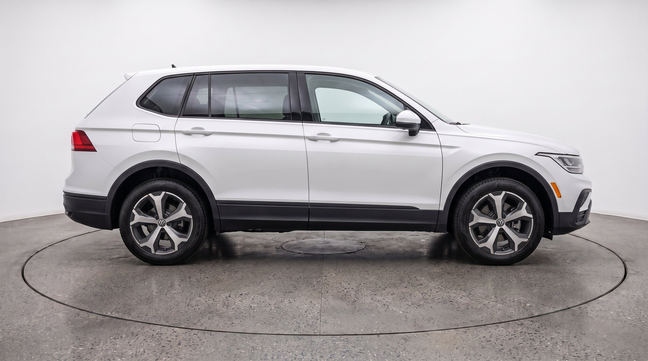 Thumbnail: 2026 Volkswagen Tiguan - 11