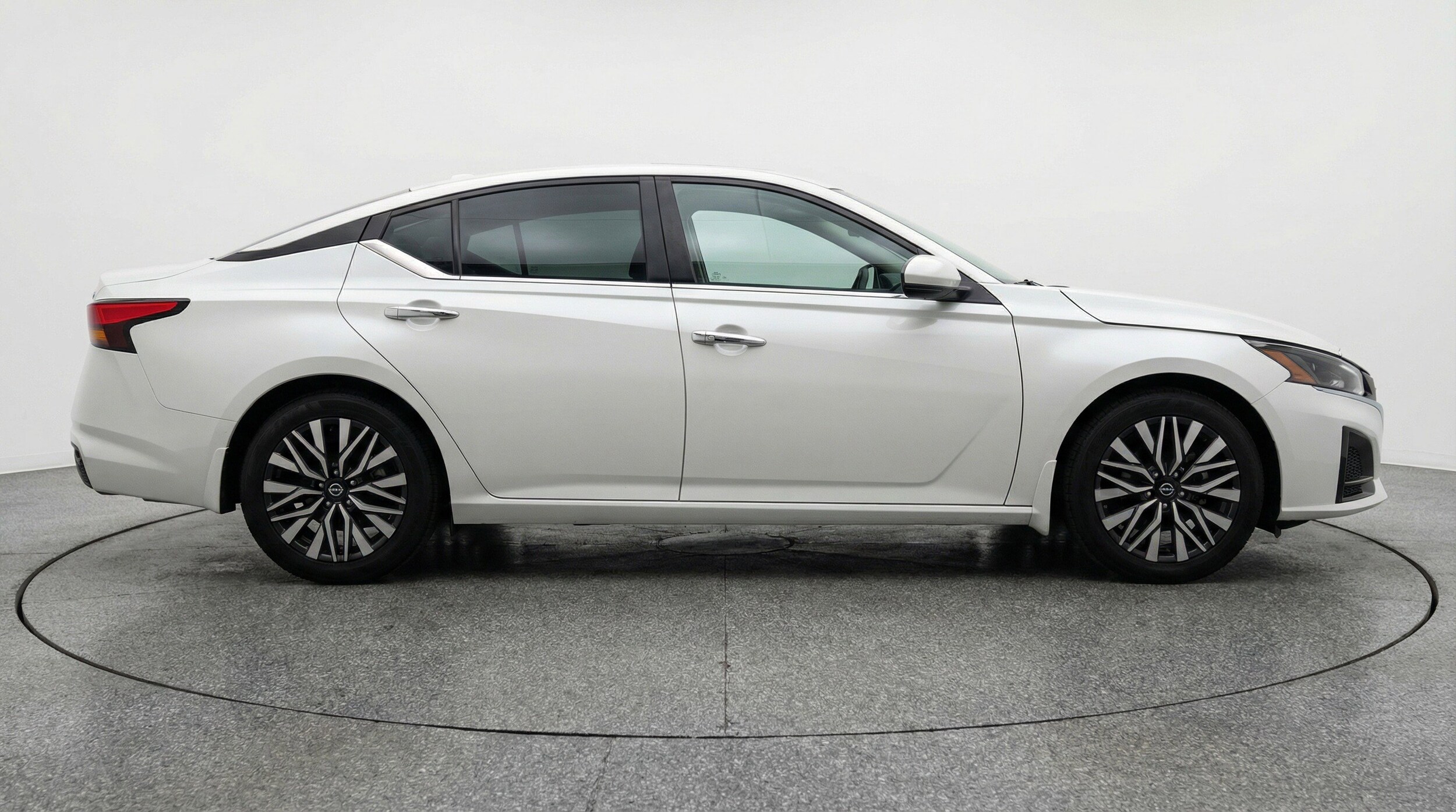 Thumbnail: 2025 Nissan Altima - 11
