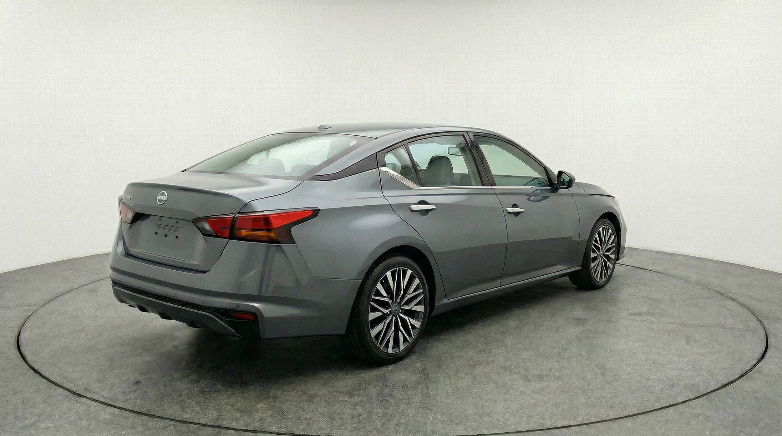 Thumbnail: 2025 Nissan Altima - 9