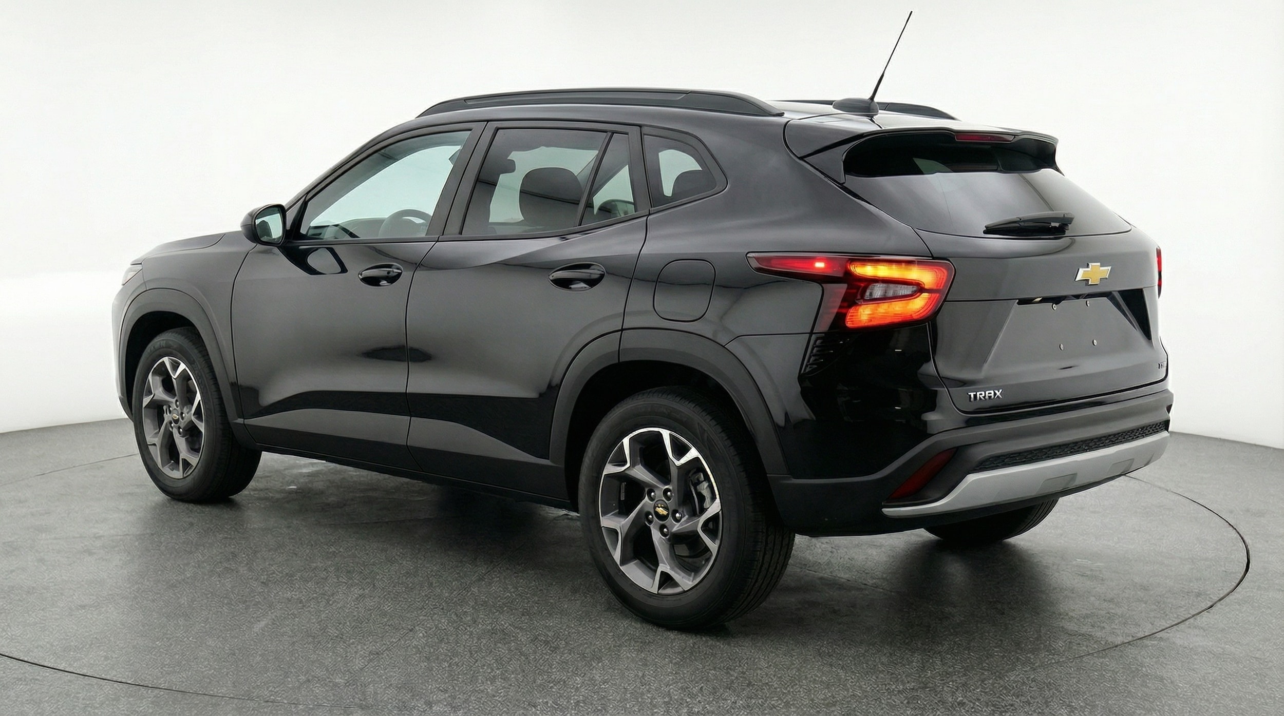 Thumbnail: 2025 Chevrolet Trax - 5