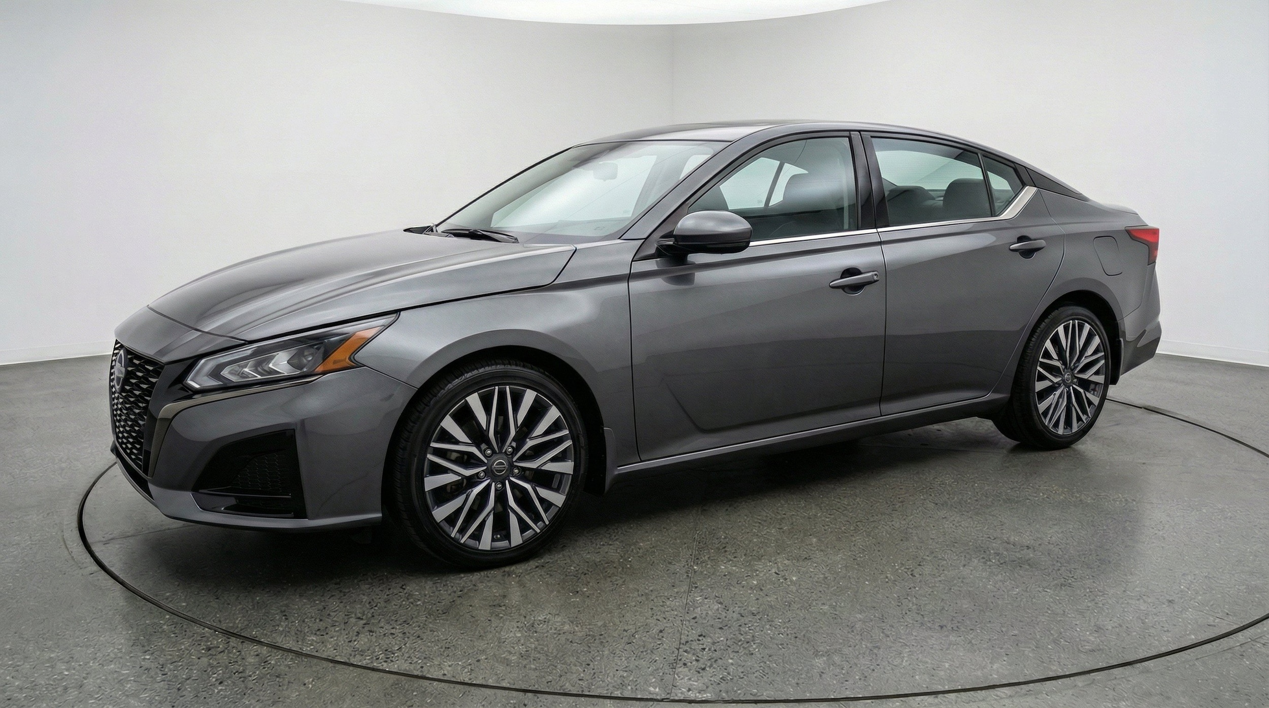 Thumbnail: 2025 Nissan Altima - 3