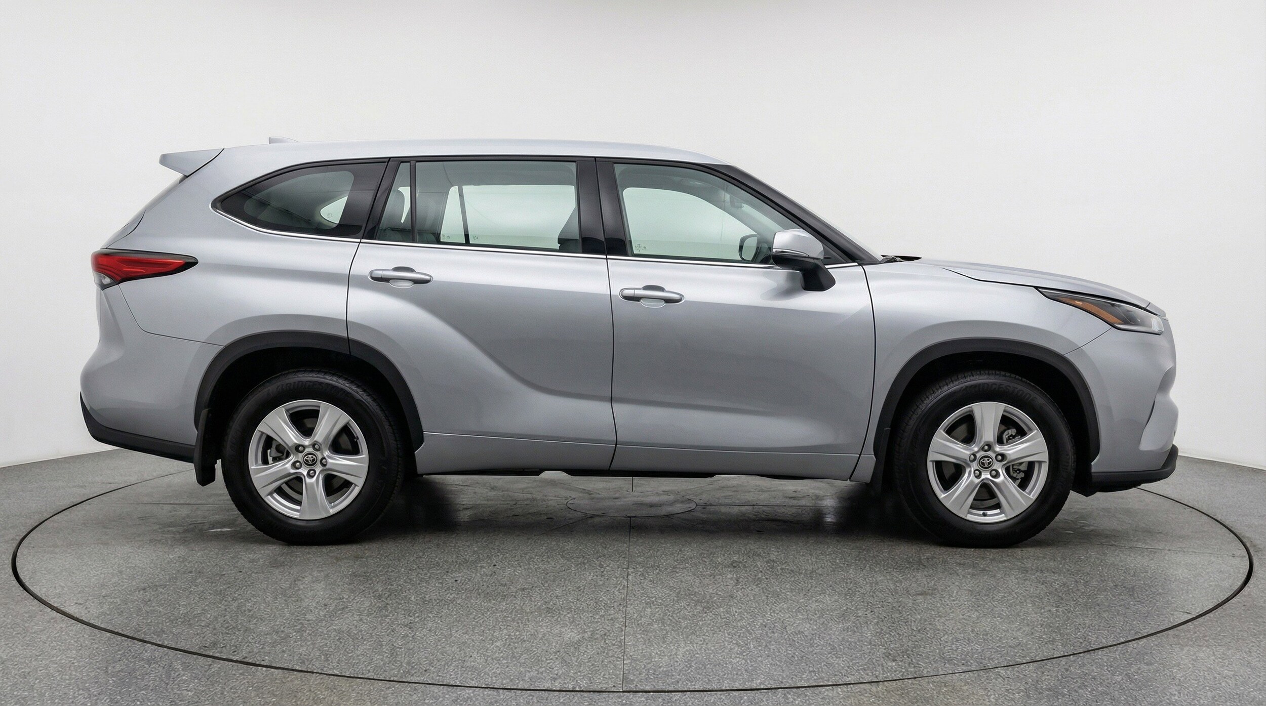 Thumbnail: 2025 Toyota Highlander - 11