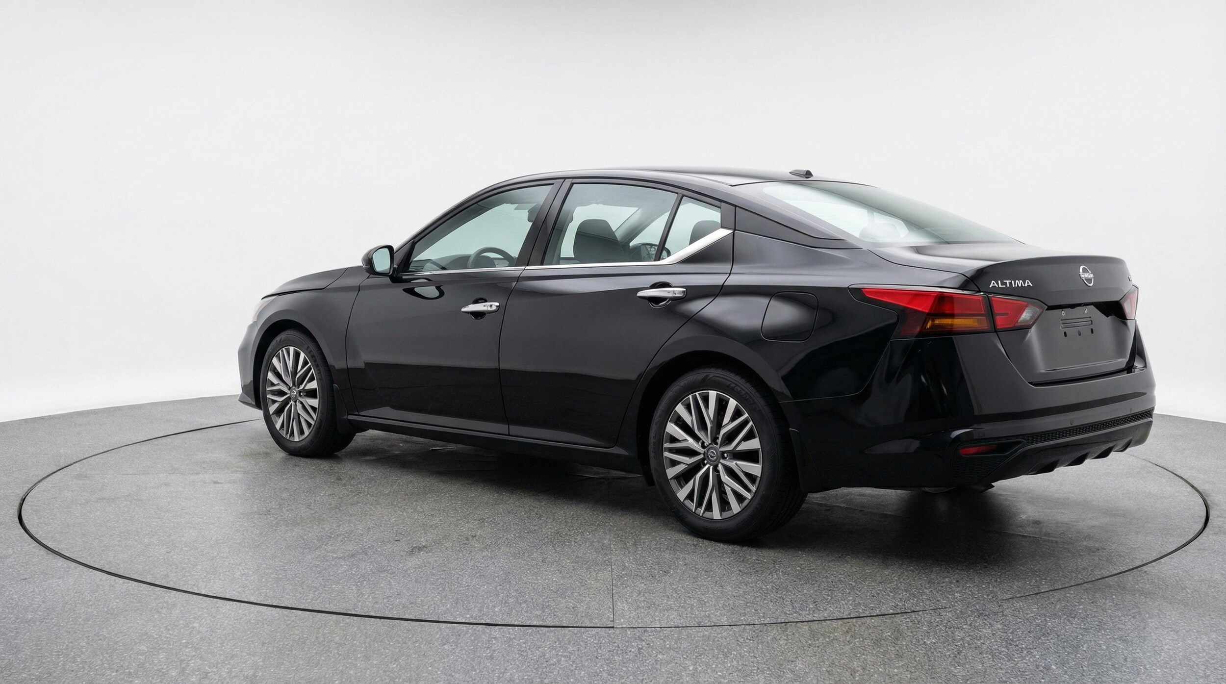 Thumbnail: 2025 Nissan Altima - 6