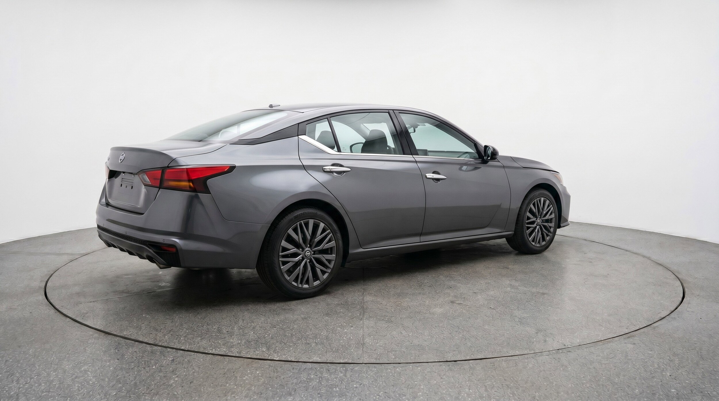 Thumbnail: 2025 Nissan Altima - 9