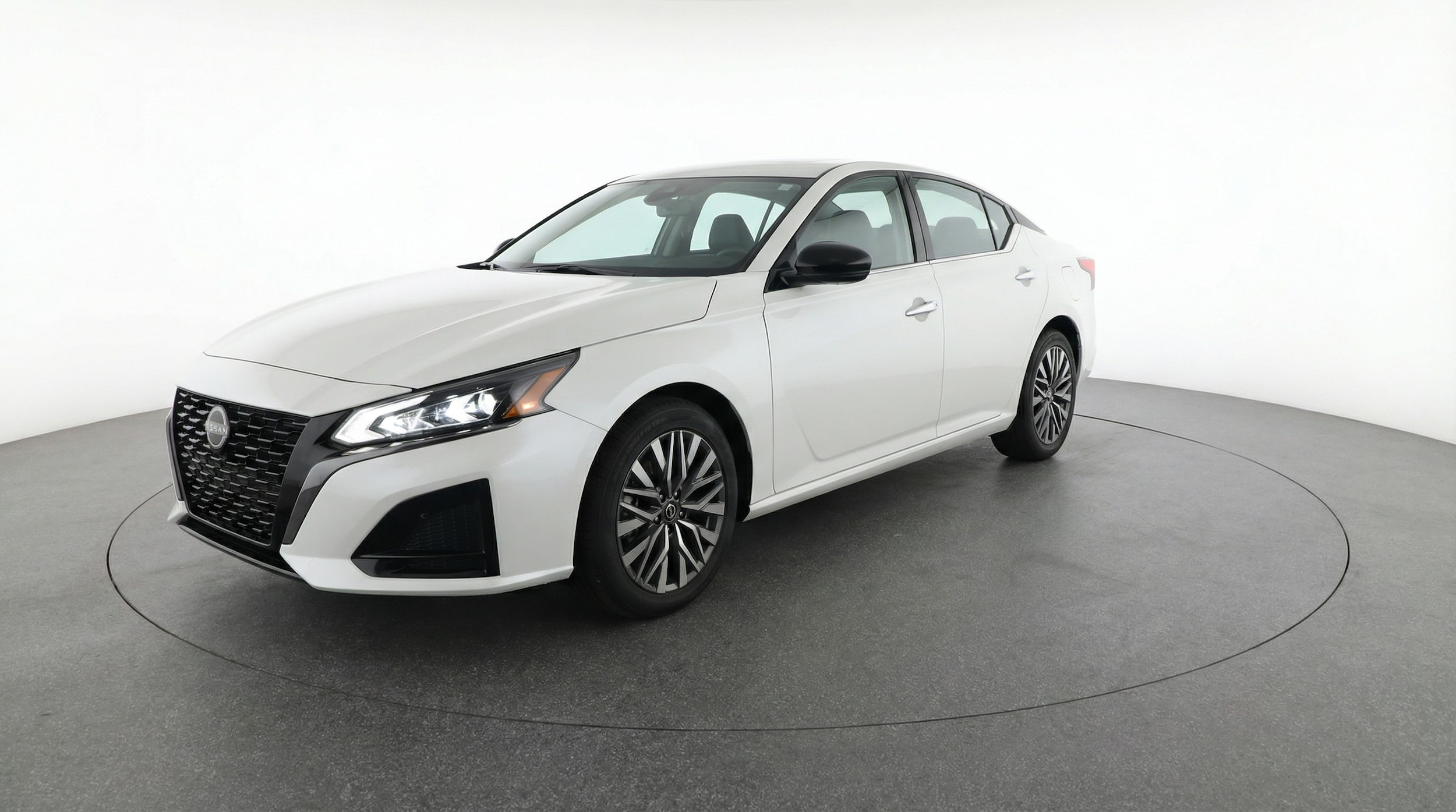 Thumbnail: 2025 Nissan Altima - 3