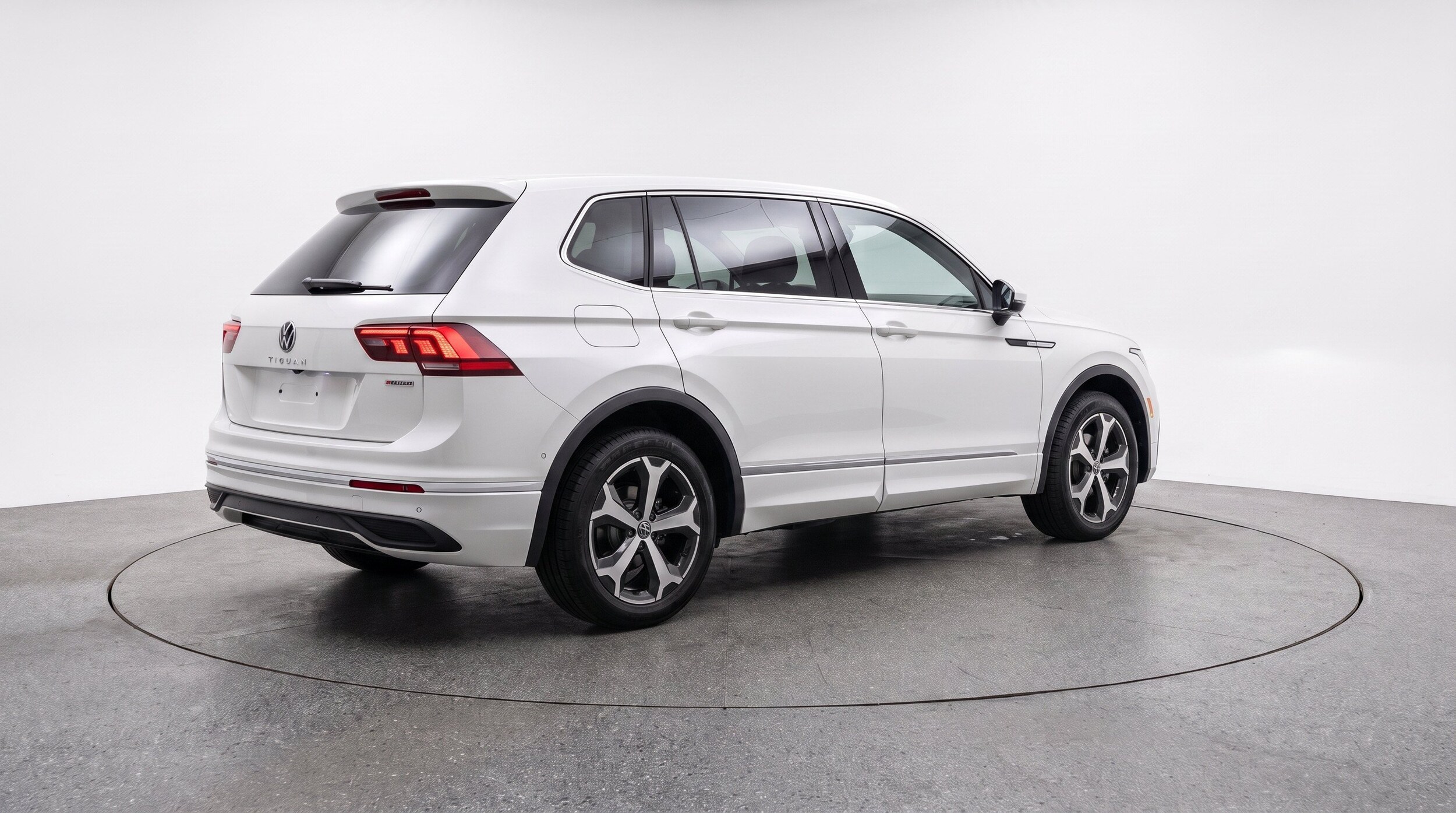 Thumbnail: 2026 Volkswagen Tiguan - 9