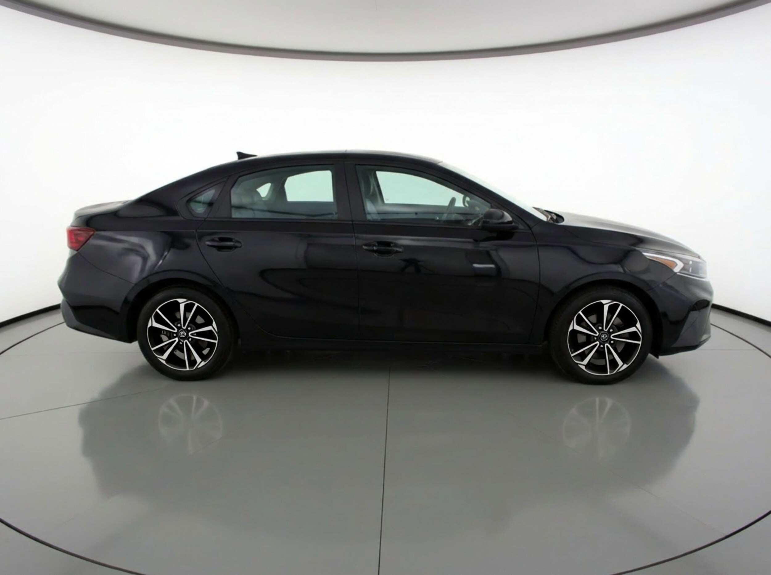 Thumbnail: 2024 Kia Forte - 11