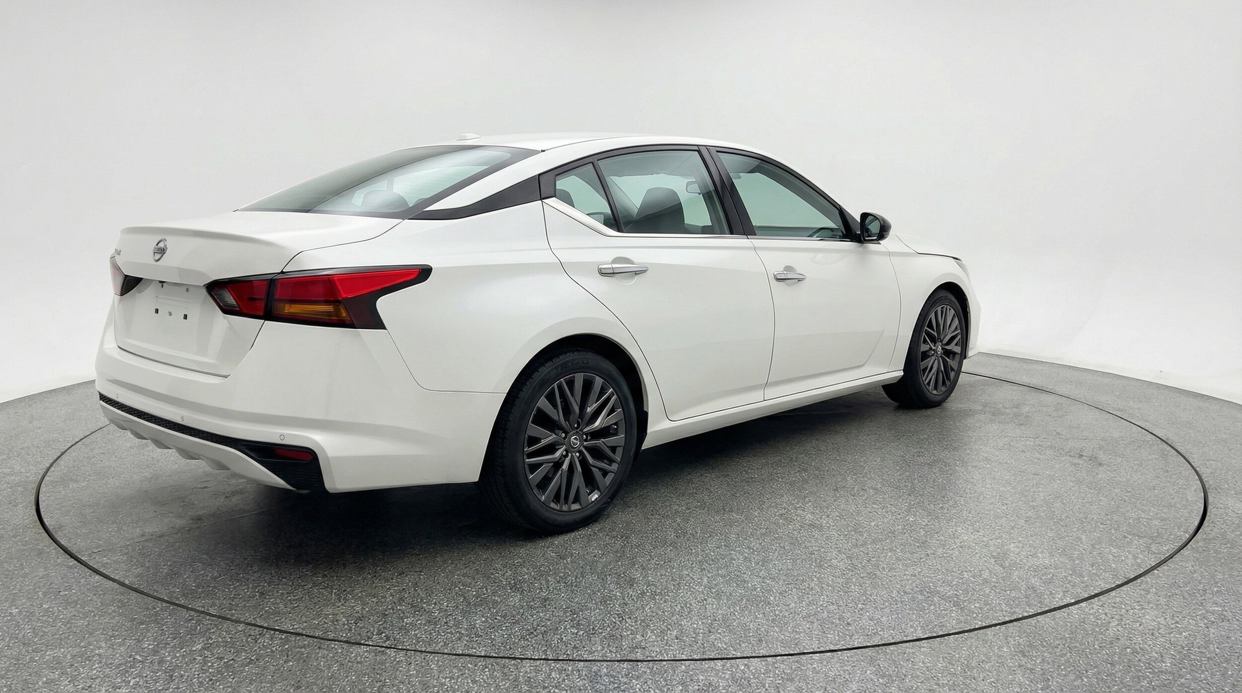 Thumbnail: 2025 Nissan Altima - 9