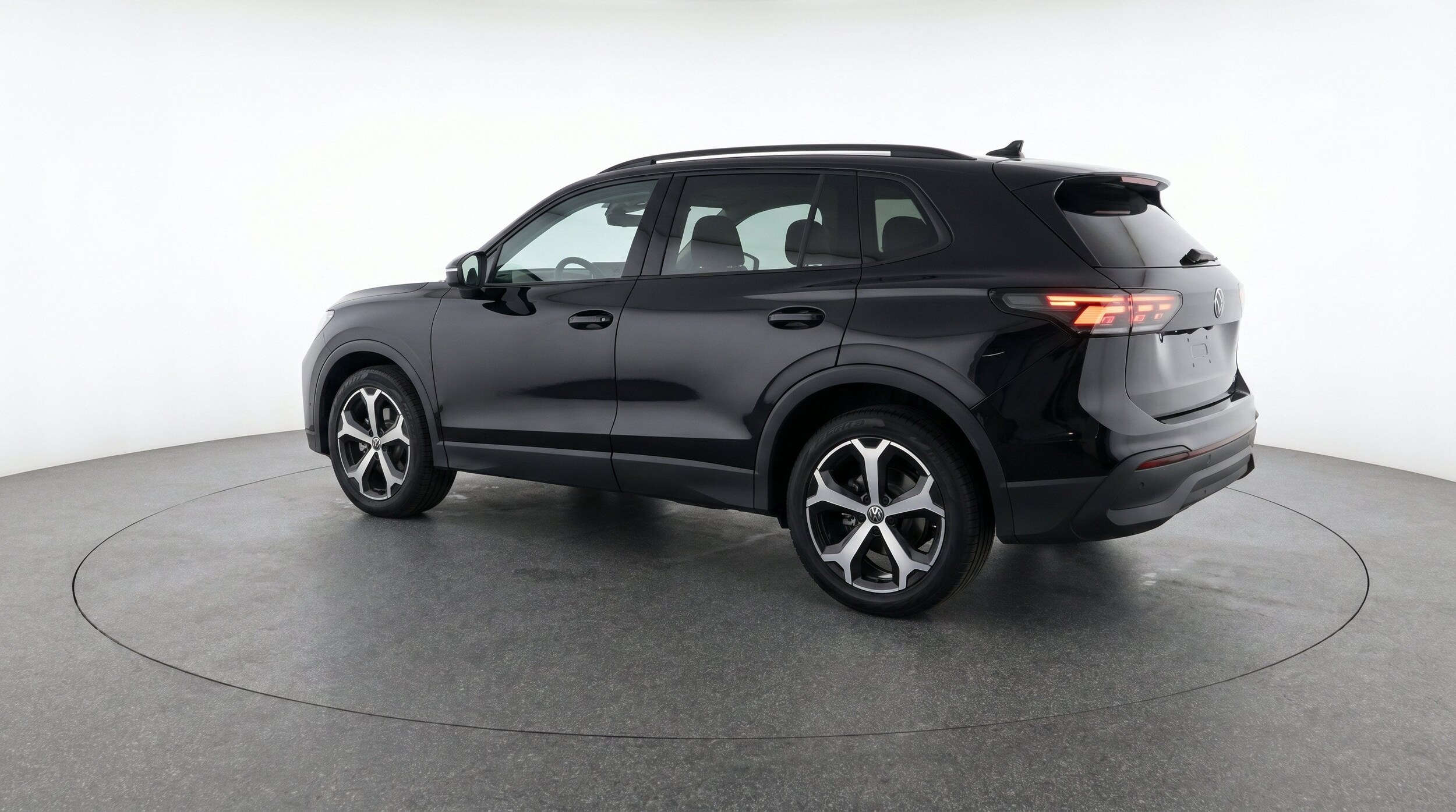 Thumbnail: 2026 Volkswagen Tiguan - 6