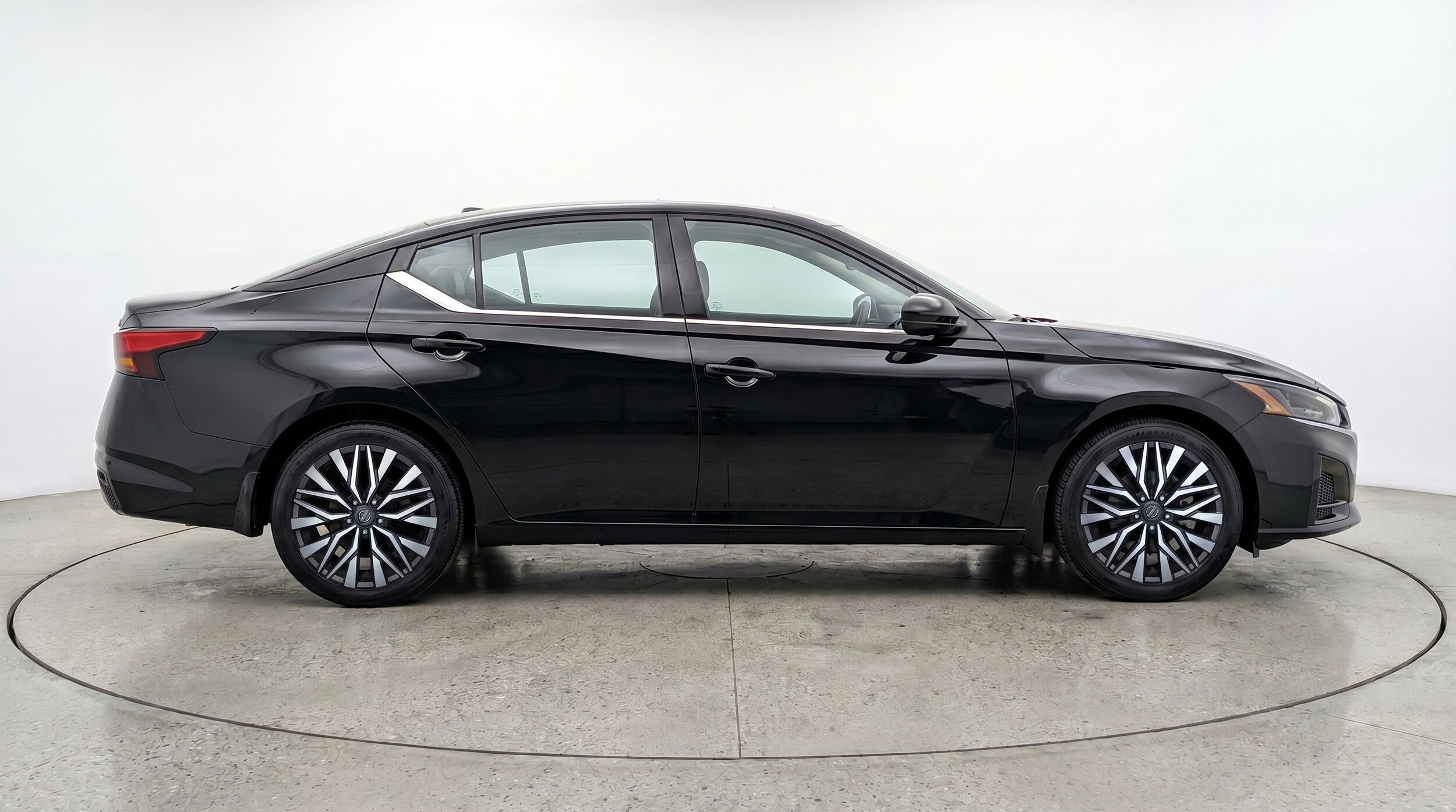 Thumbnail: 2025 Nissan Altima - 11