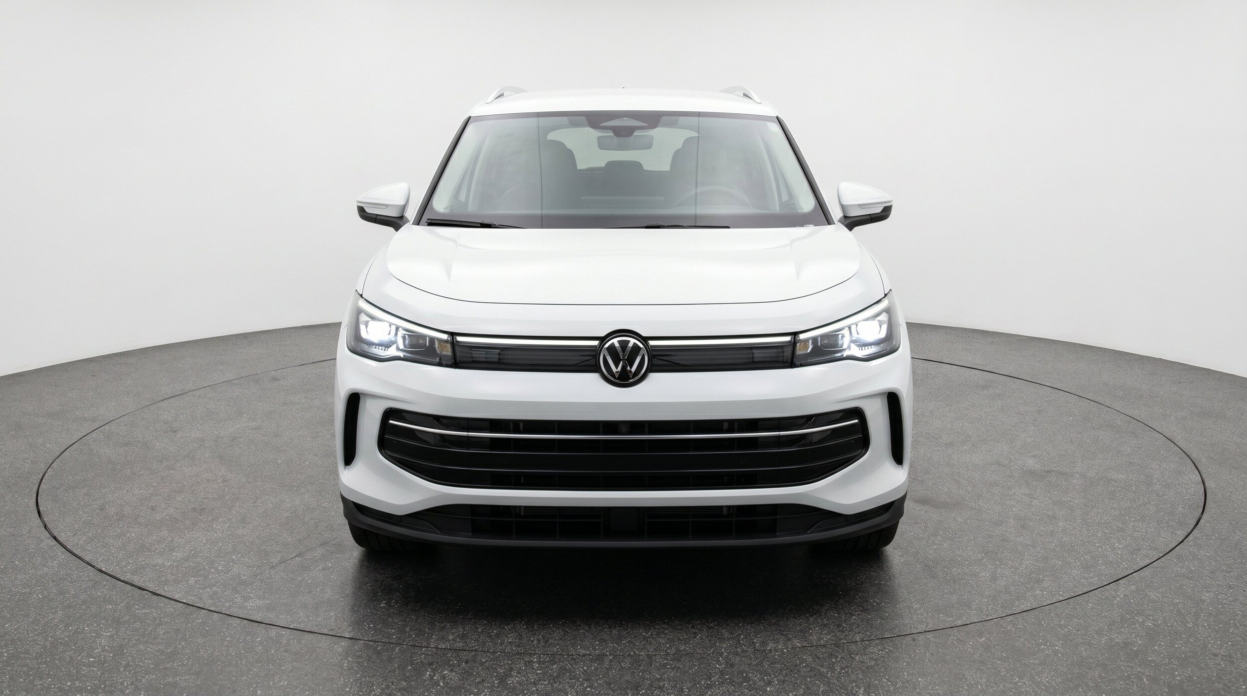 Thumbnail: 2026 Volkswagen Tiguan - 2