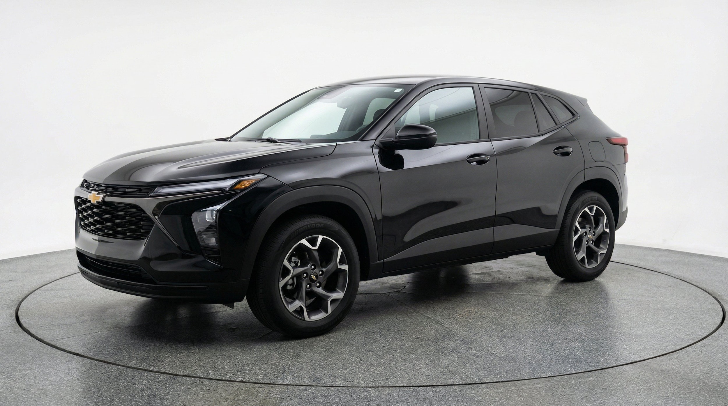 Thumbnail: 2025 Chevrolet Trax - 3