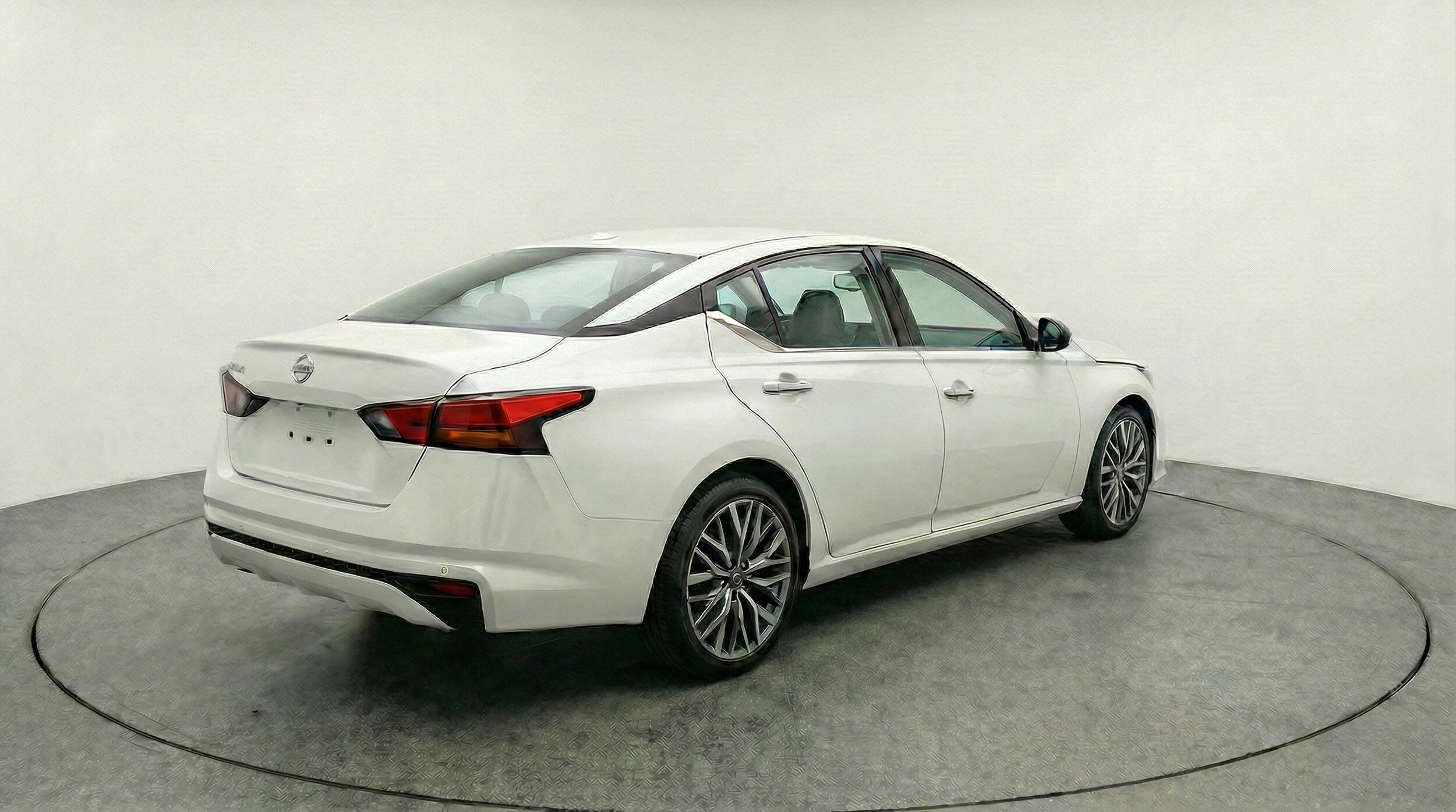 Thumbnail: 2025 Nissan Altima - 9