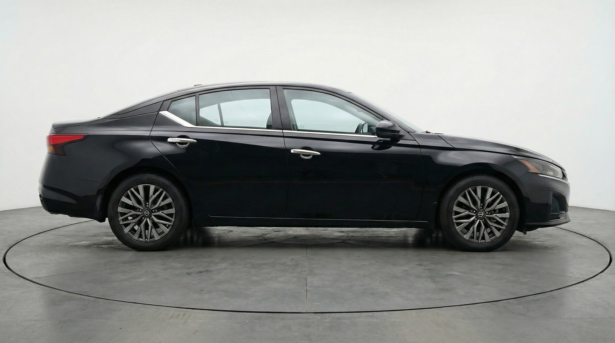 Thumbnail: 2025 Nissan Altima - 11