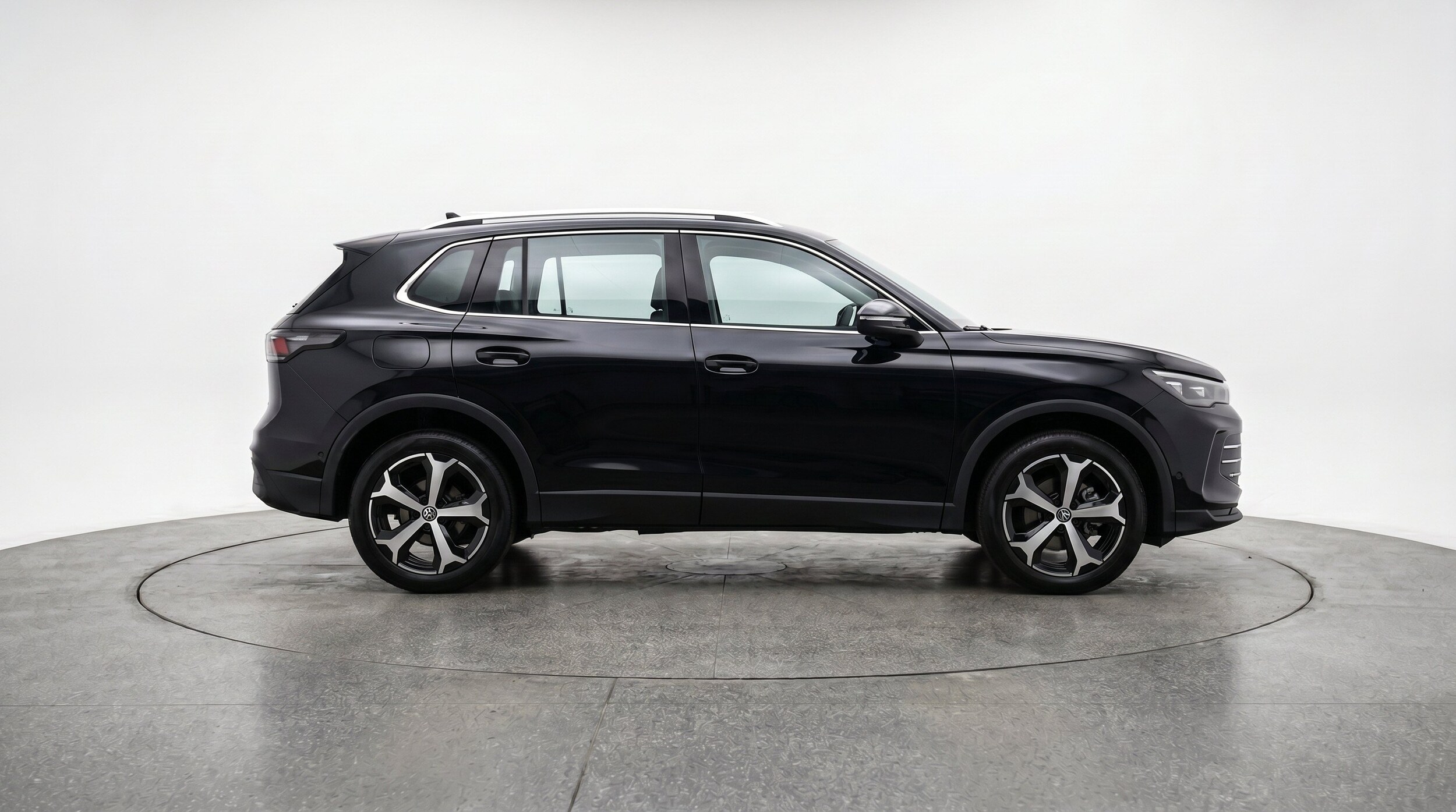 Thumbnail: 2026 Volkswagen Tiguan - 11