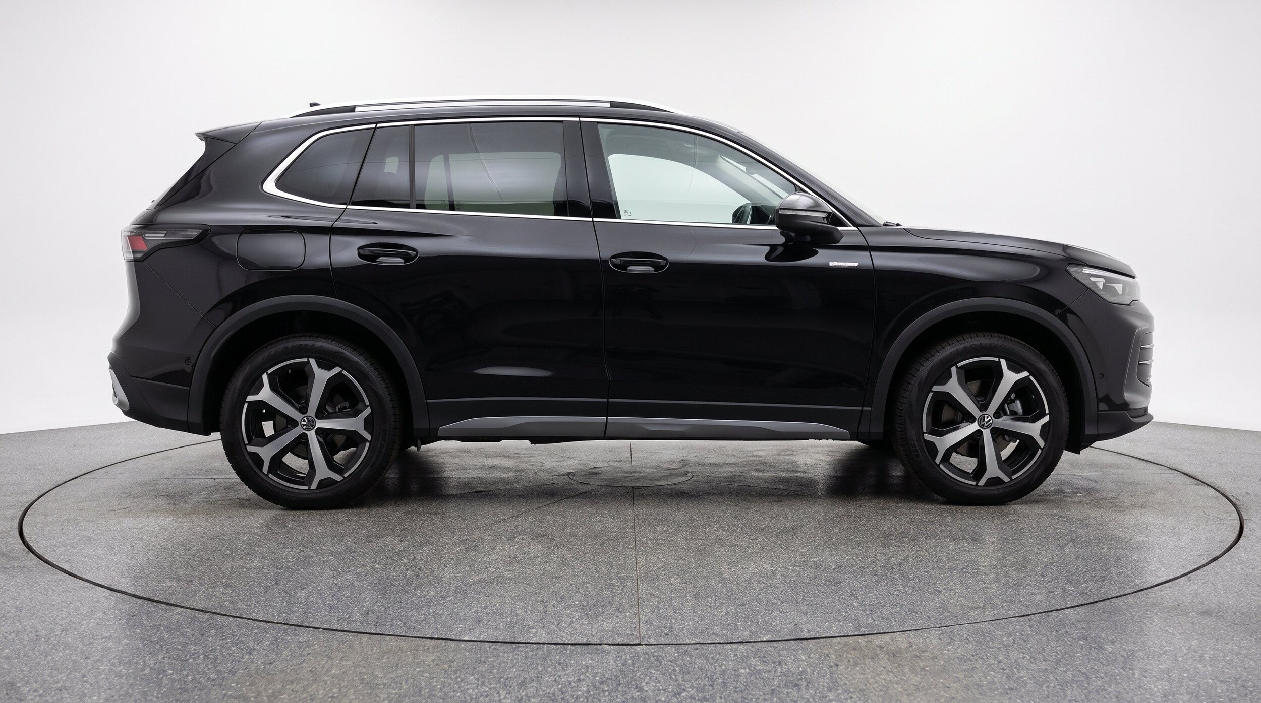 Thumbnail: 2026 Volkswagen Tiguan - 11