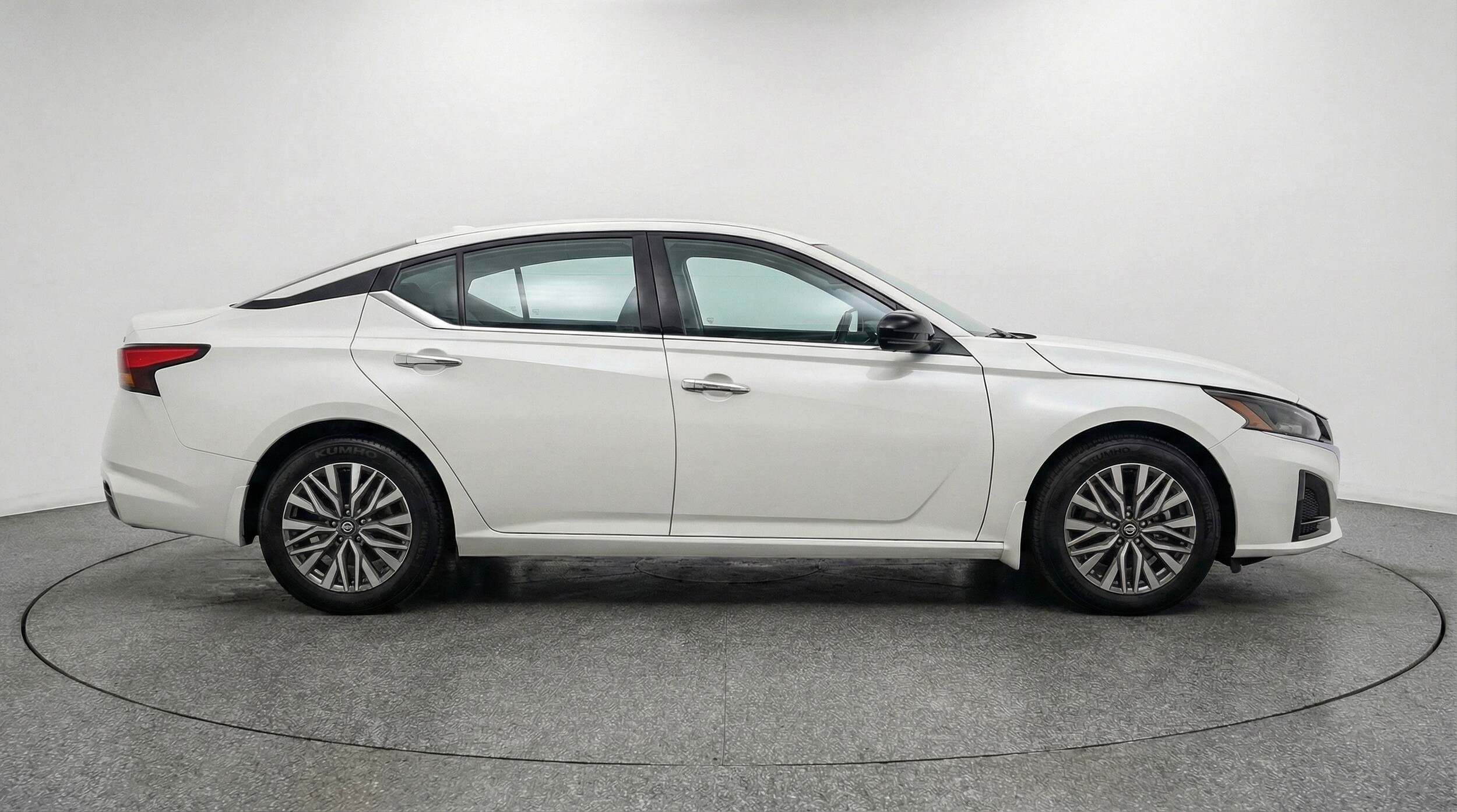 Thumbnail: 2025 Nissan Altima - 11