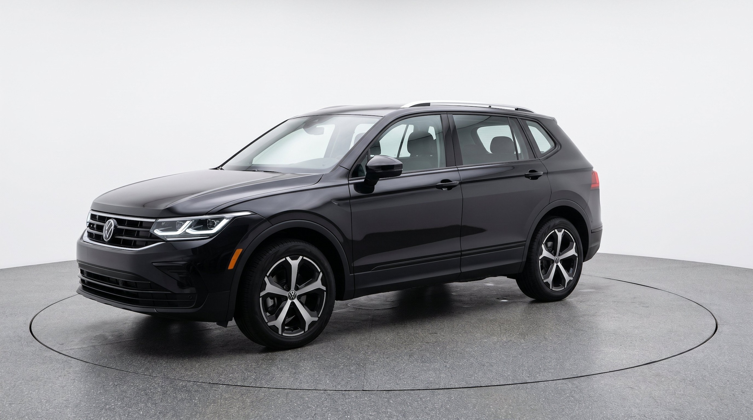 Thumbnail: 2026 Volkswagen Tiguan - 3