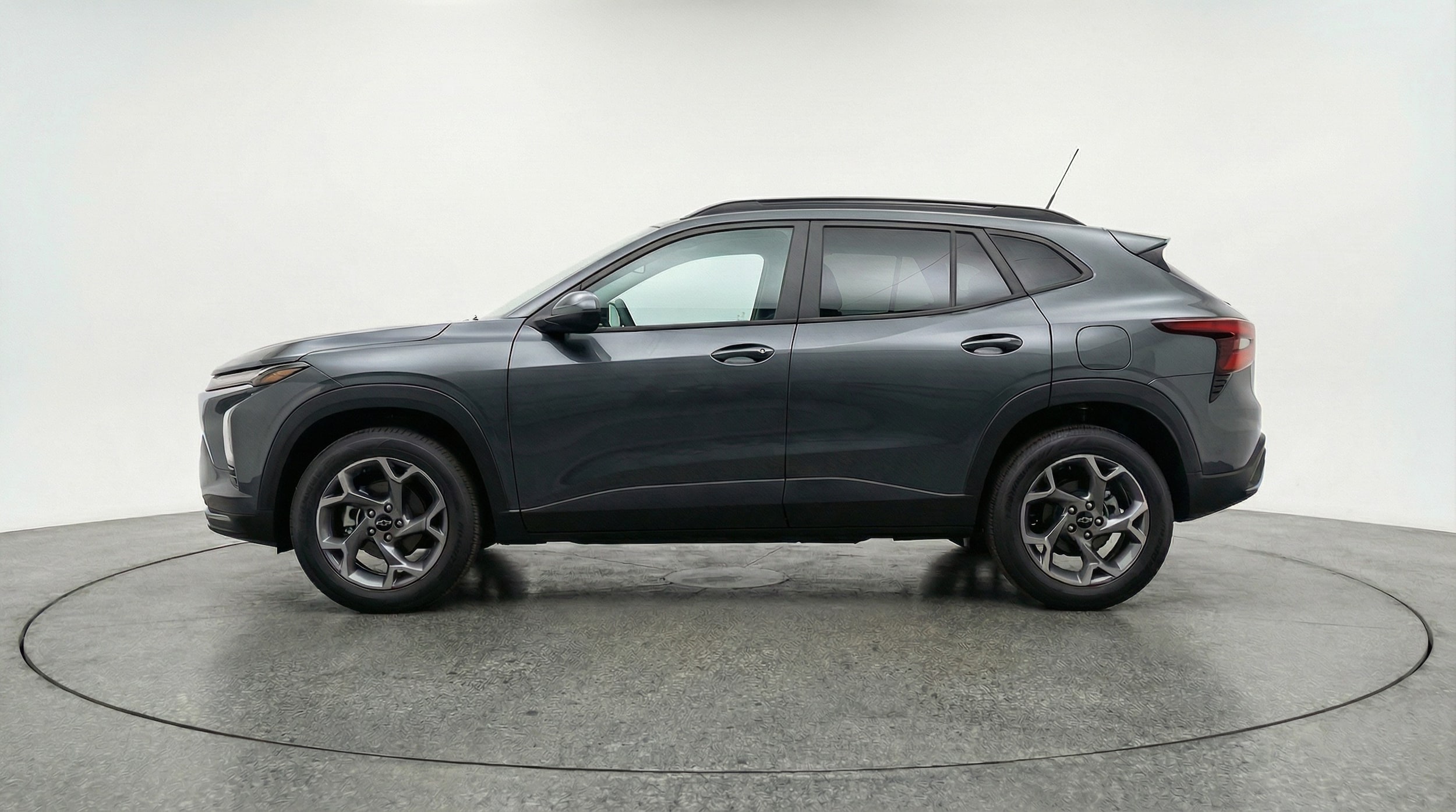 Thumbnail: 2025 Chevrolet Trax - 4