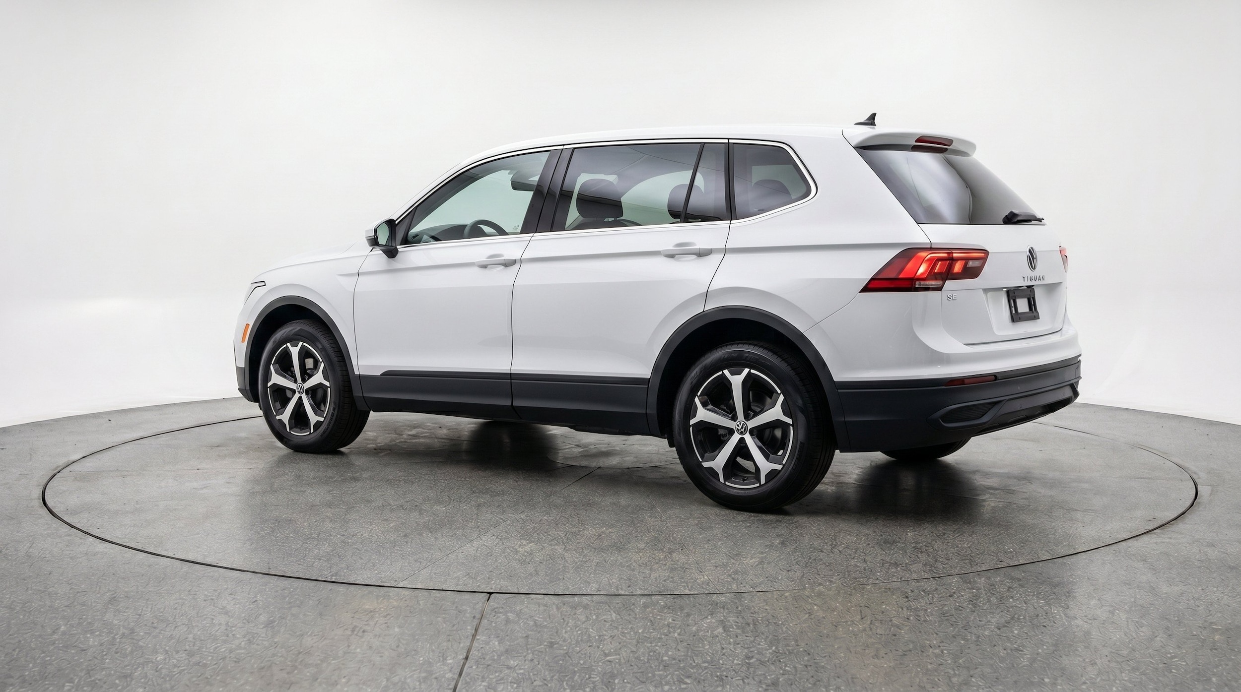 Thumbnail: 2026 Volkswagen Tiguan - 6