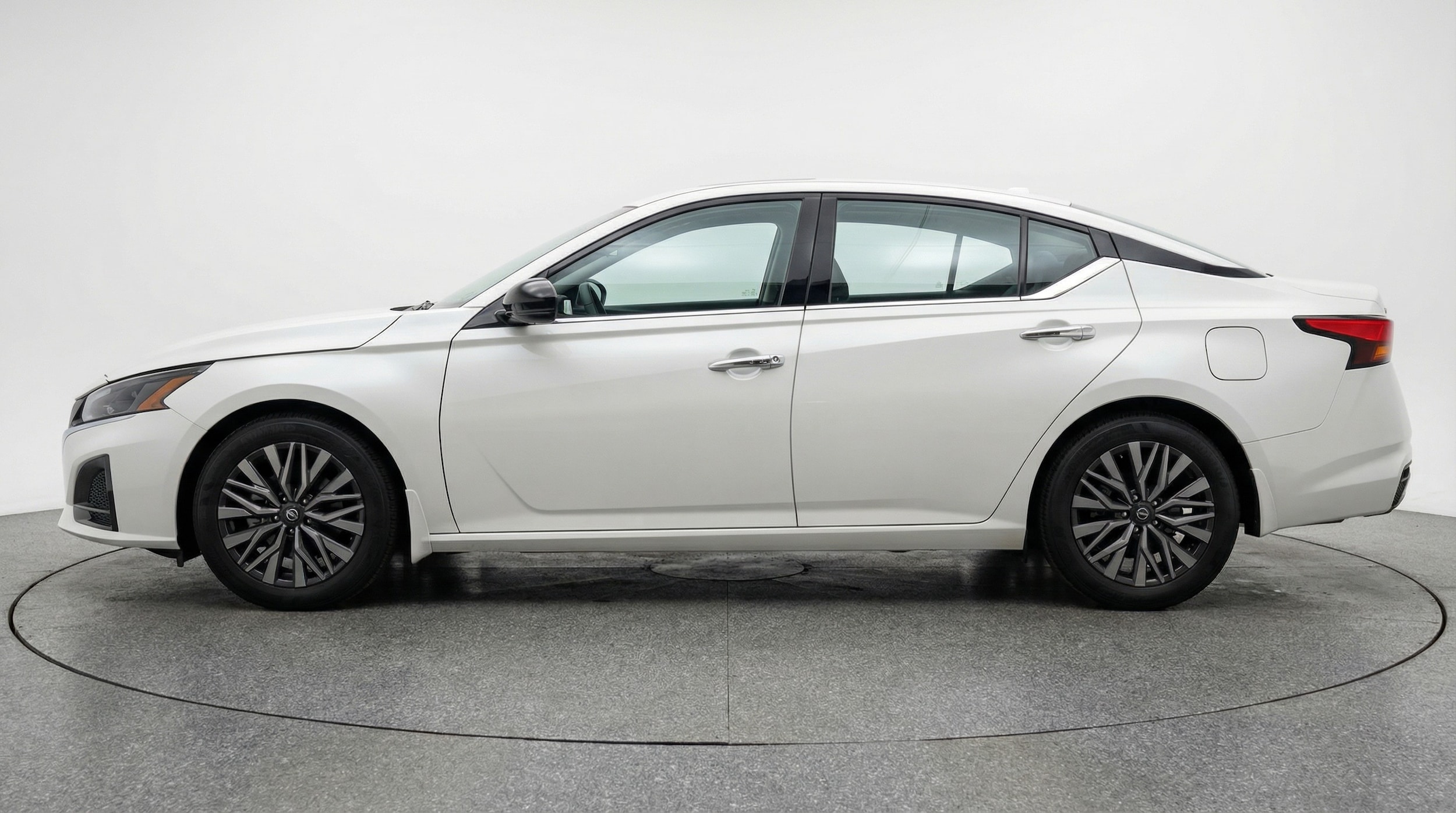 Thumbnail: 2025 Nissan Altima - 4