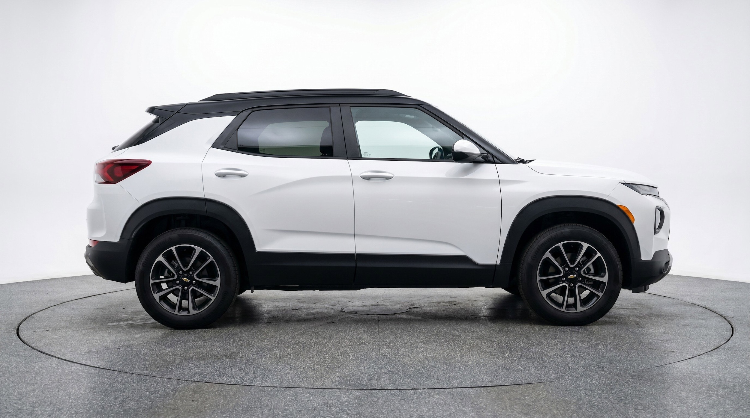 Thumbnail: 2025 Chevrolet TrailBlazer - 11