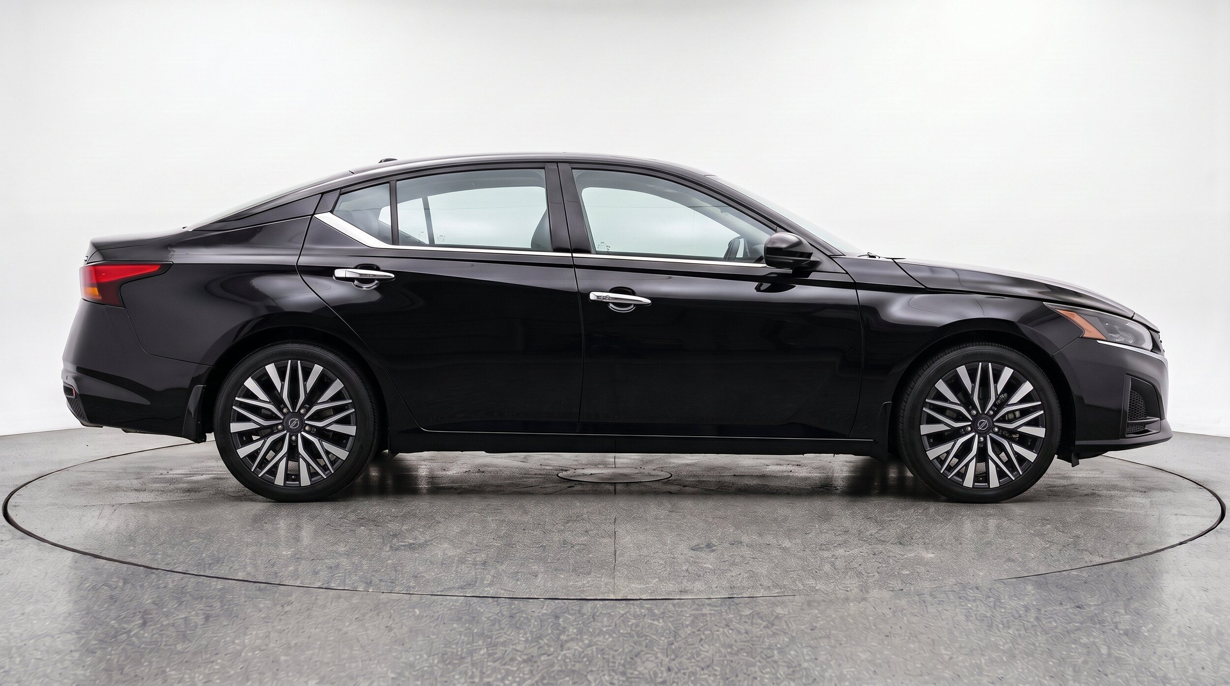 Thumbnail: 2025 Nissan Altima - 11