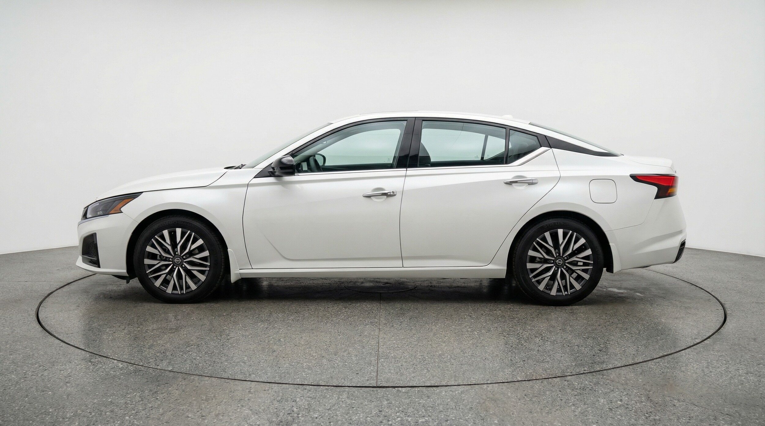 Thumbnail: 2025 Nissan Altima - 4
