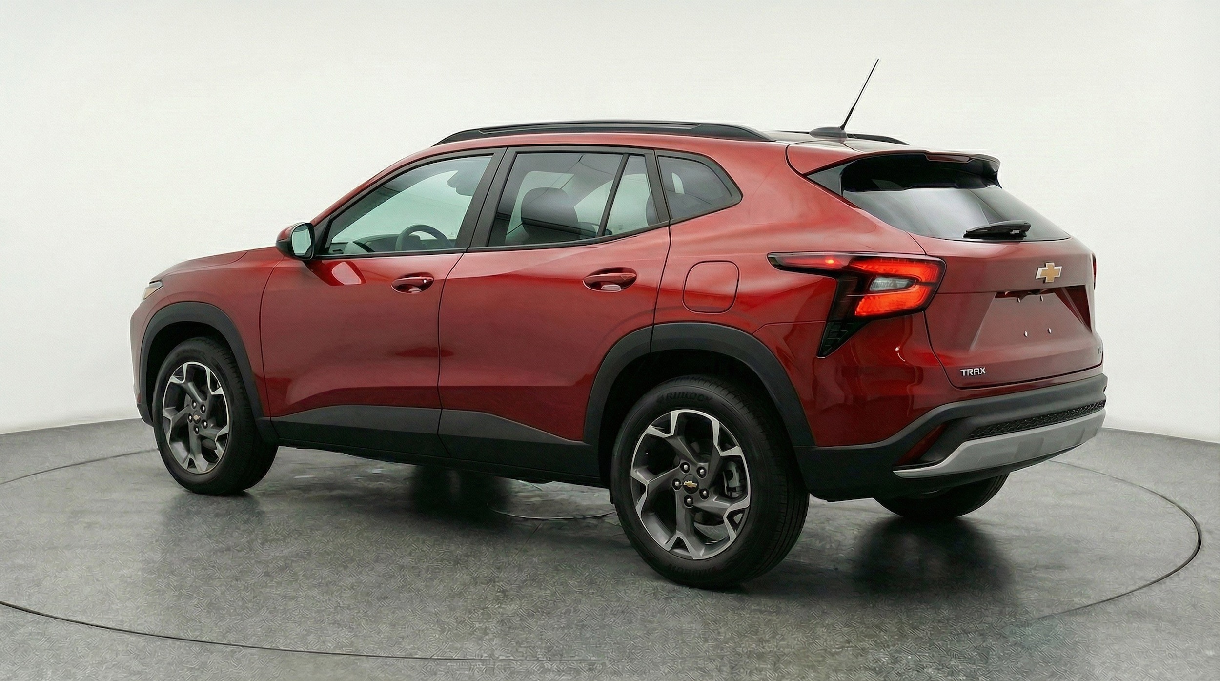Thumbnail: 2025 Chevrolet Trax - 6