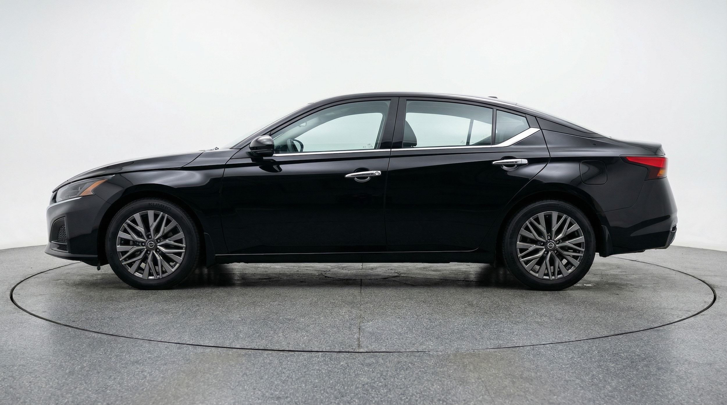 Thumbnail: 2025 Nissan Altima - 4