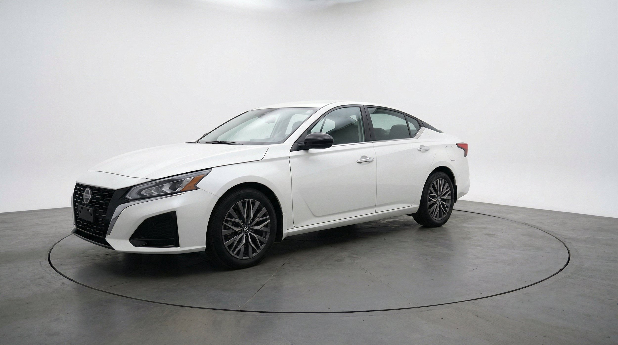 Thumbnail: 2025 Nissan Altima - 3