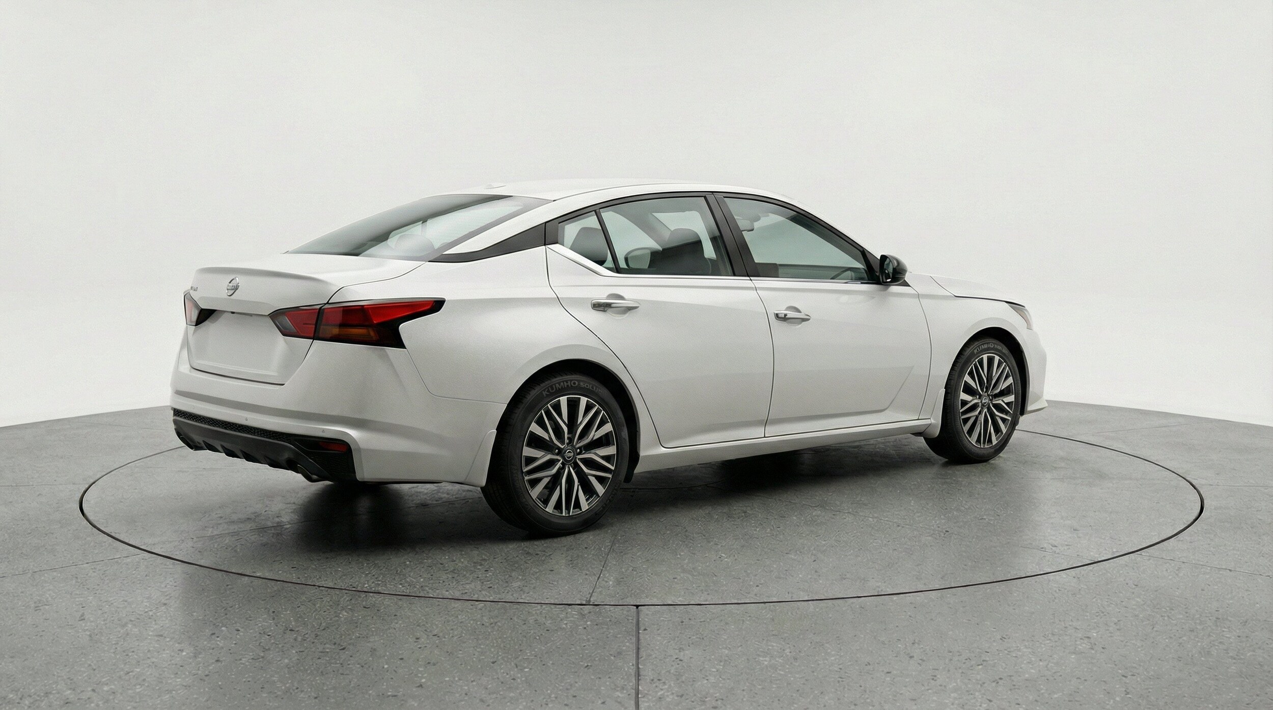 Thumbnail: 2025 Nissan Altima - 9