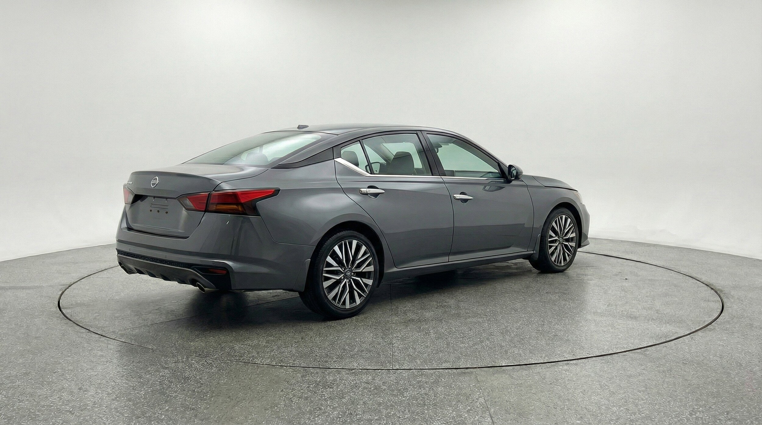 Thumbnail: 2025 Nissan Altima - 9