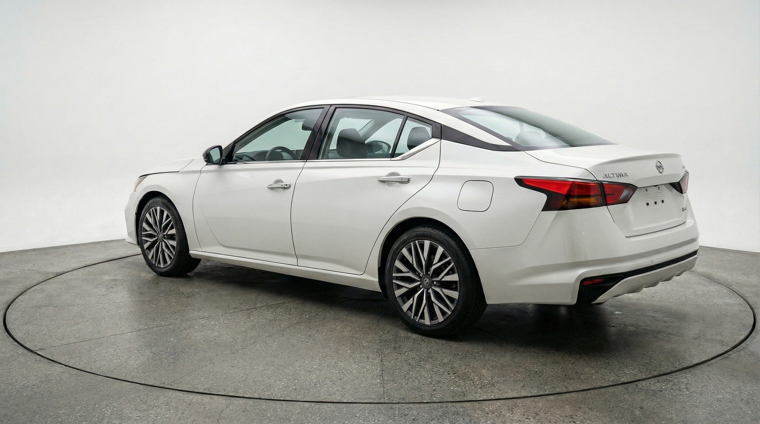 Thumbnail: 2025 Nissan Altima - 6