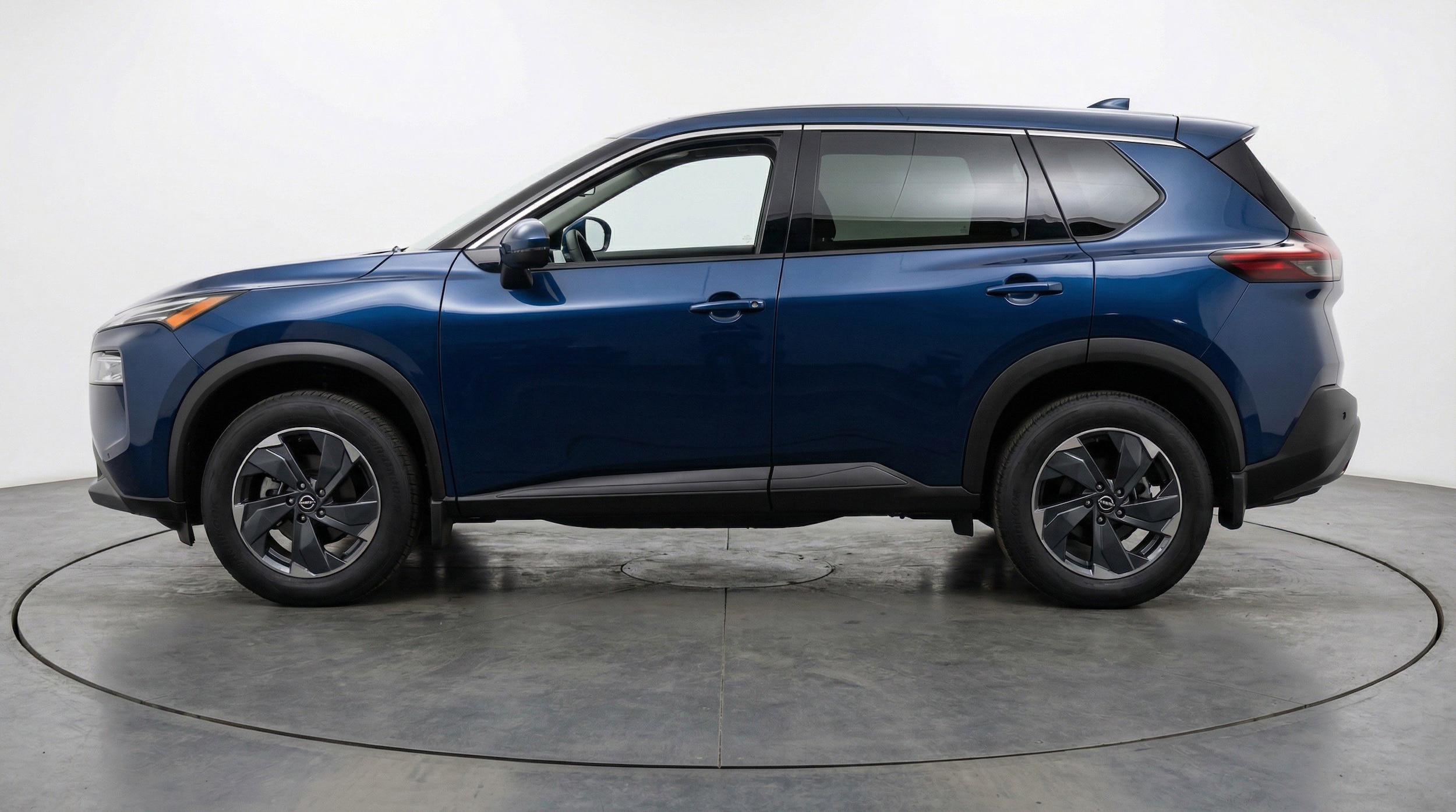 Thumbnail: 2025 Nissan Rogue - 5