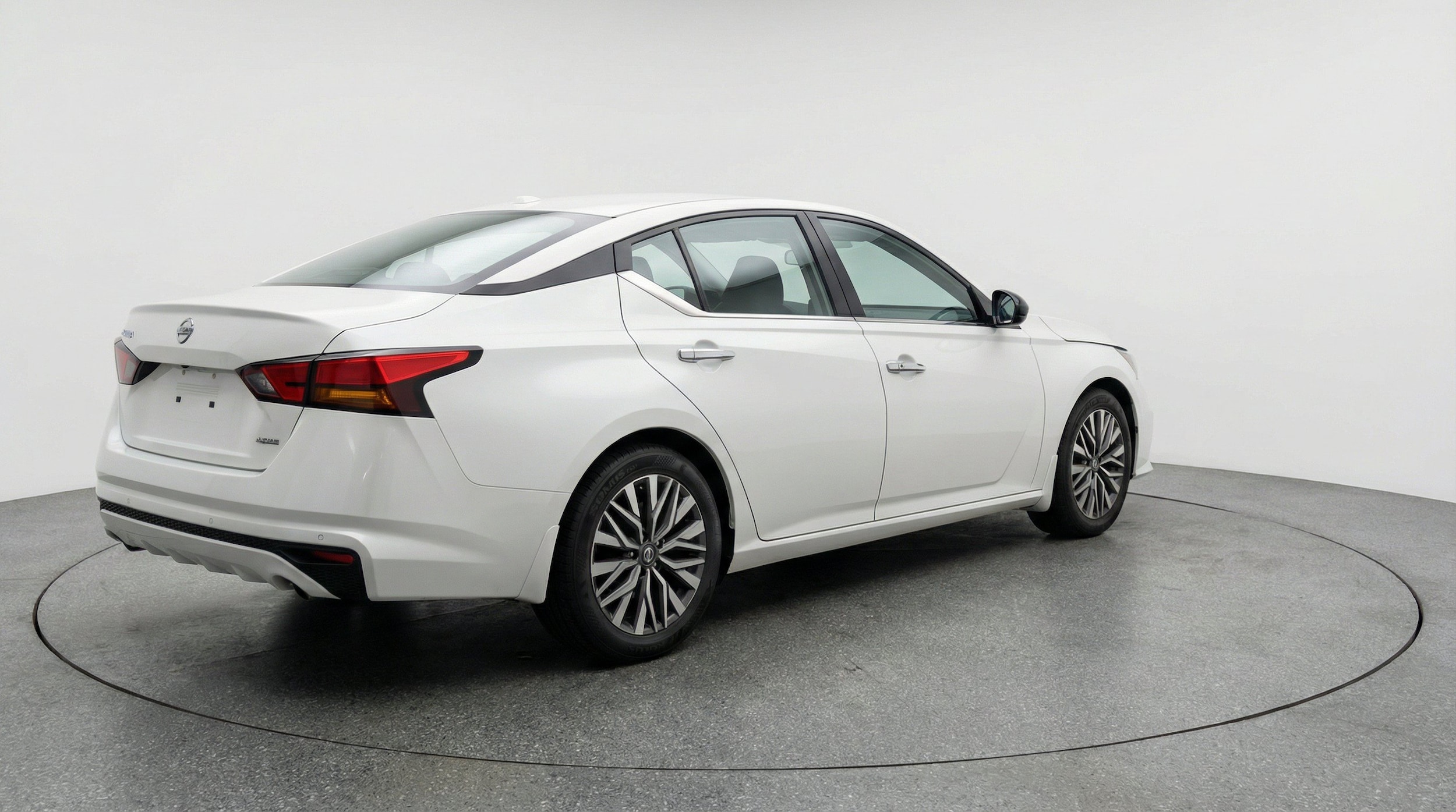 Thumbnail: 2025 Nissan Altima - 9
