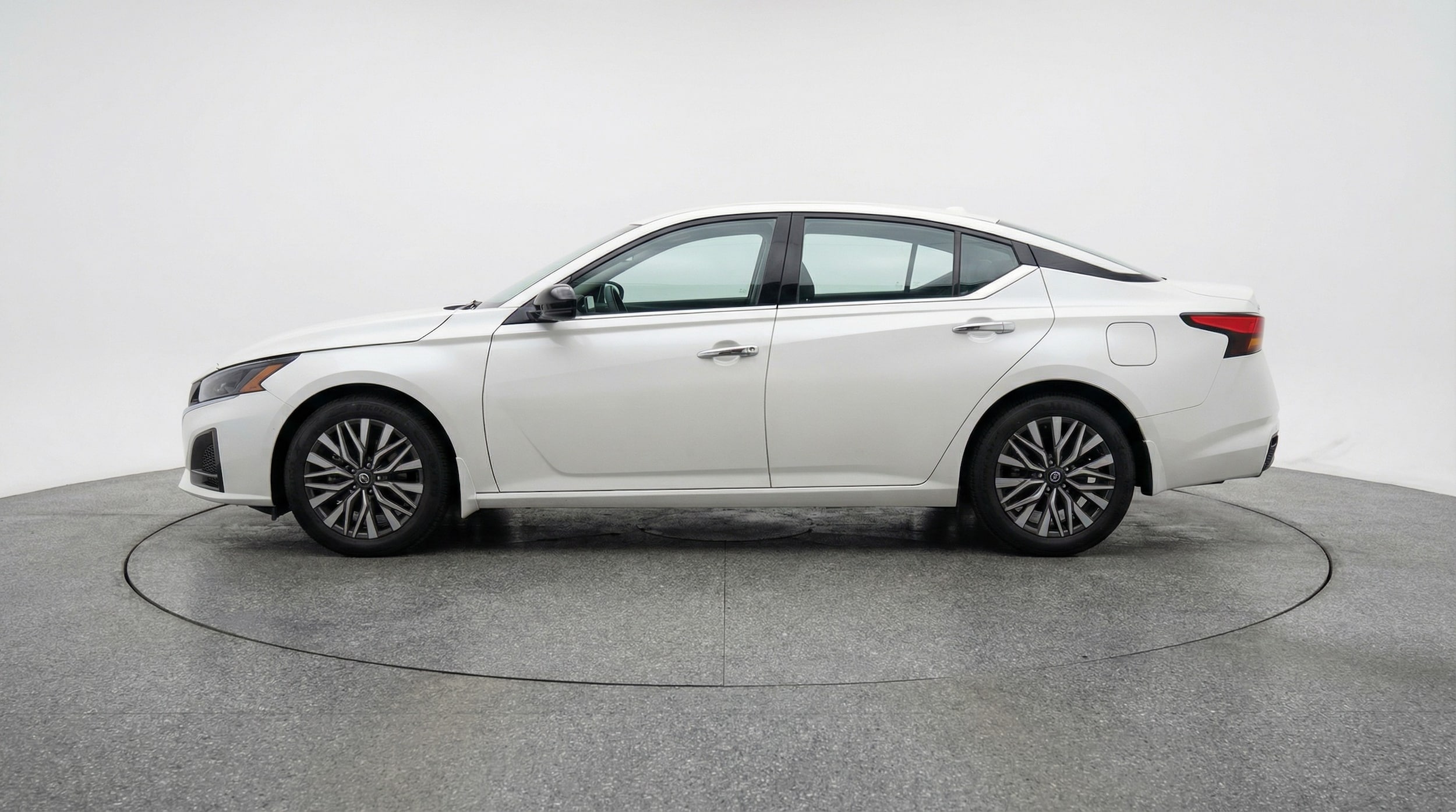 Thumbnail: 2025 Nissan Altima - 4